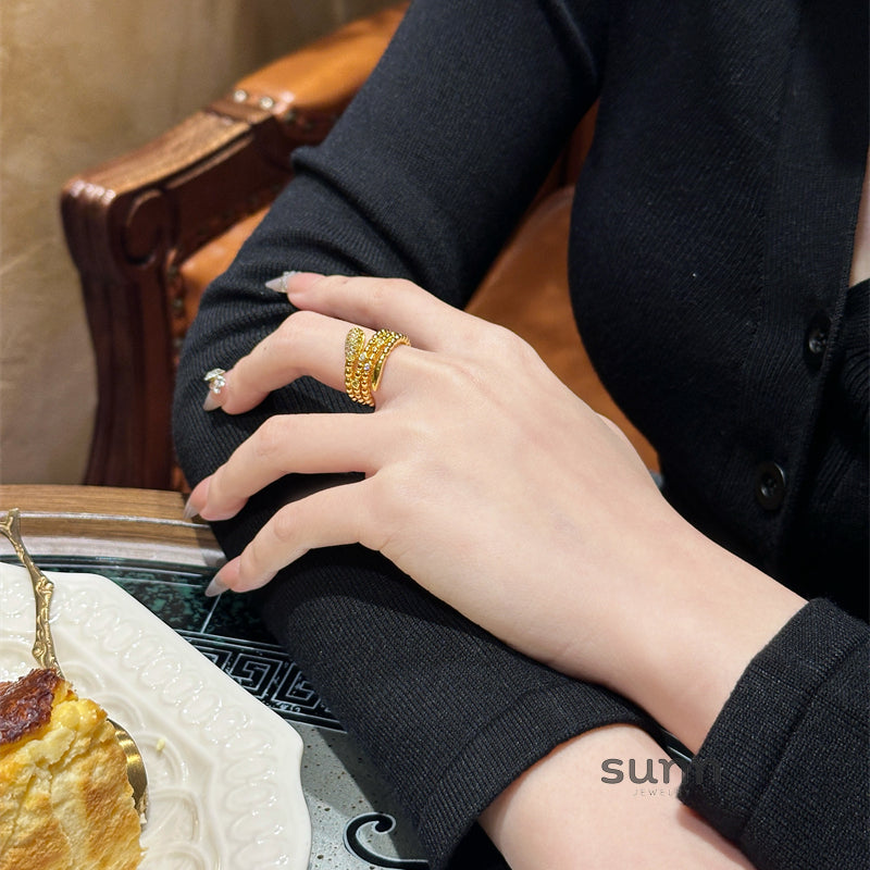 Izabelle Gold Zircon Snake Ring [7XVF2YR1]
