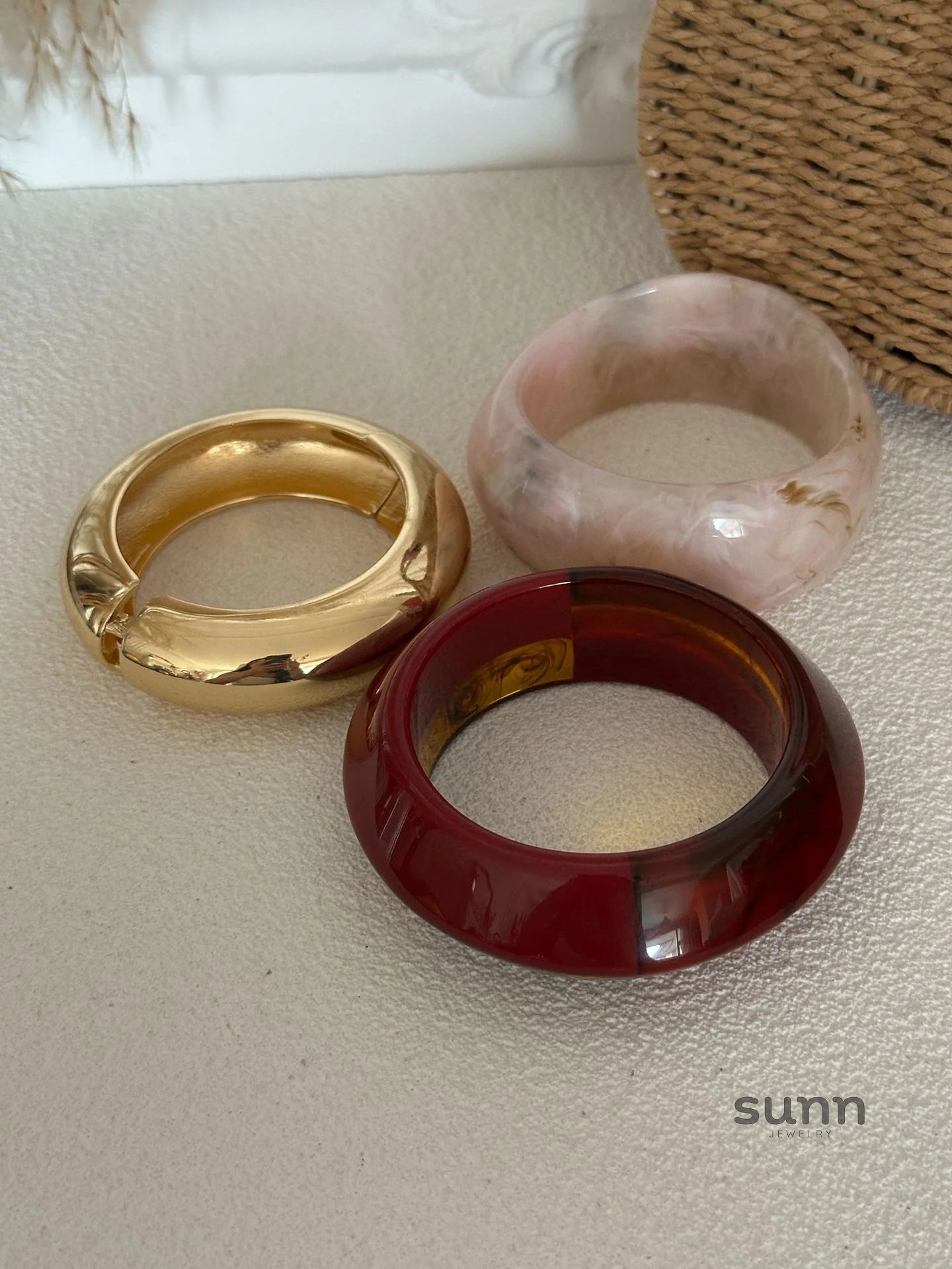 Izel Statement Metal Bangle