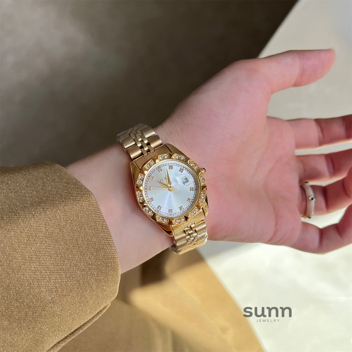 Izzabella Sparkle Dial Watch [PVCN7SQP]