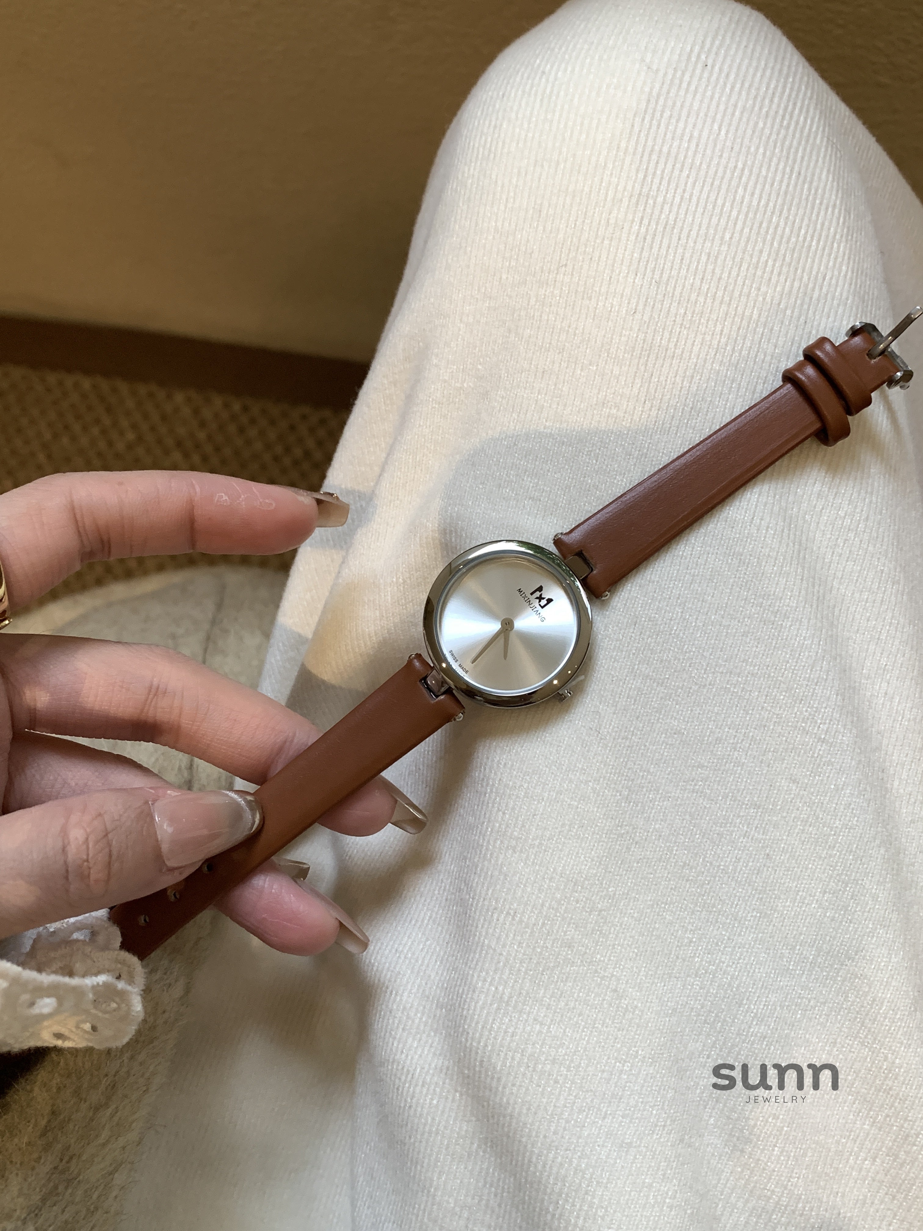 Jackeline Glare Mini Dial Watch [XOSX76GZ]
