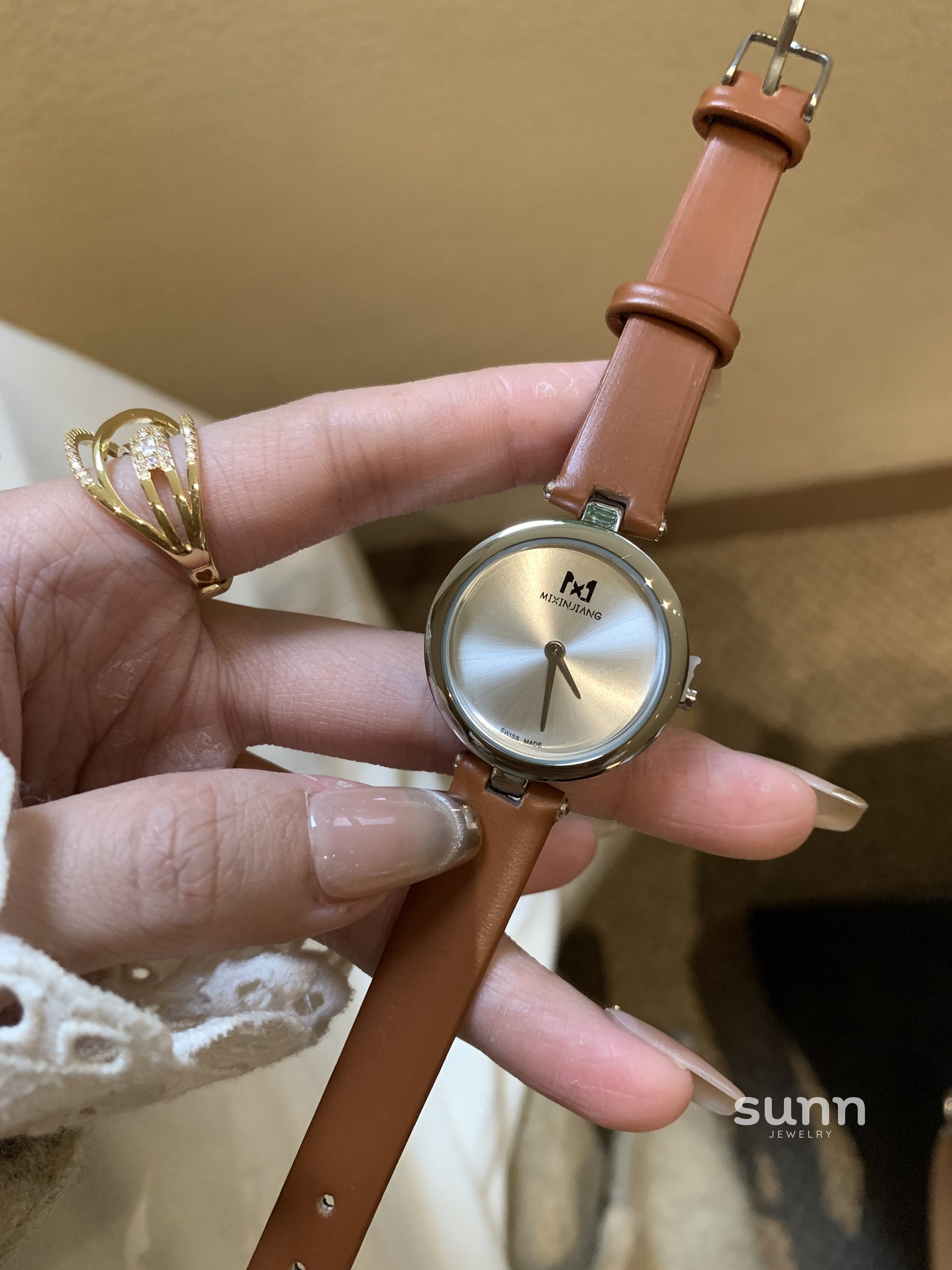 Jackeline Glare Mini Dial Watch [YIVF0FY3]