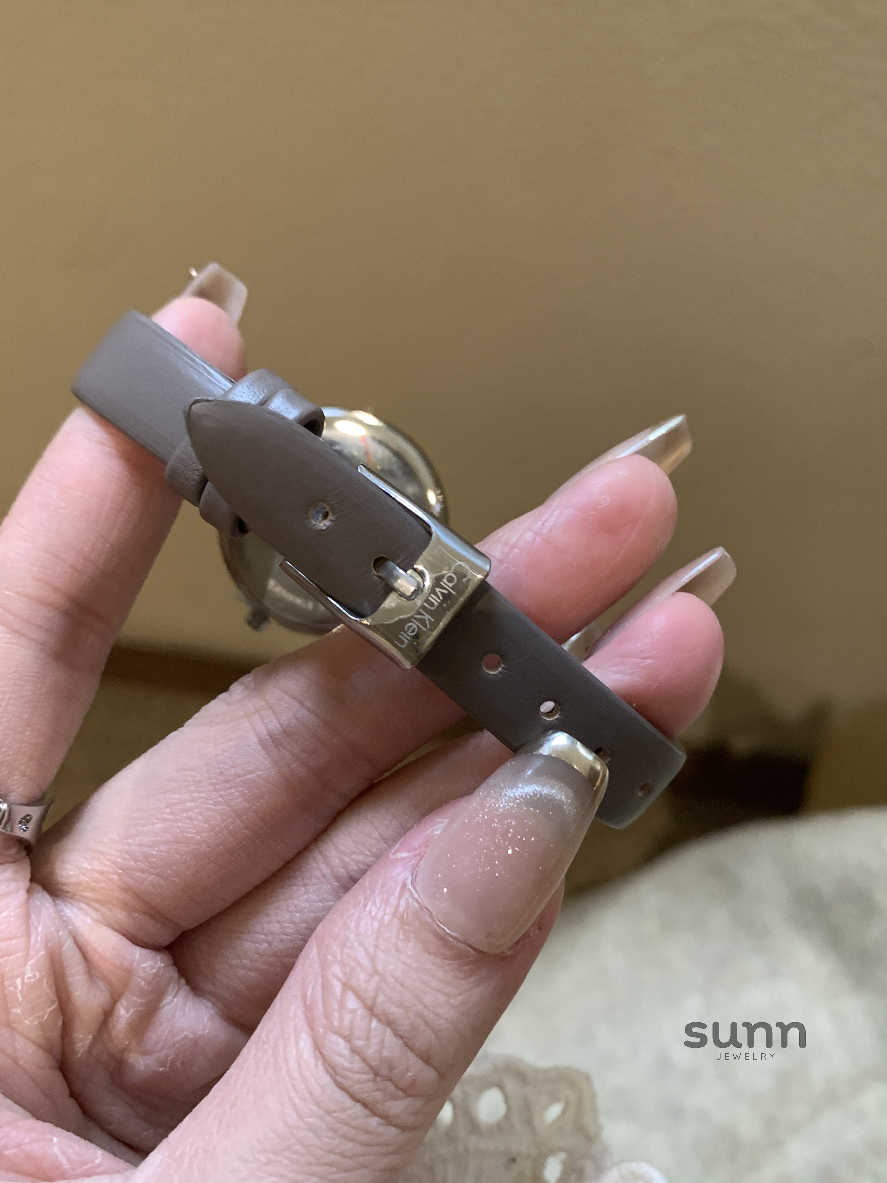 Jackeline Glare Mini Dial Watch [ZX7J8OLT]