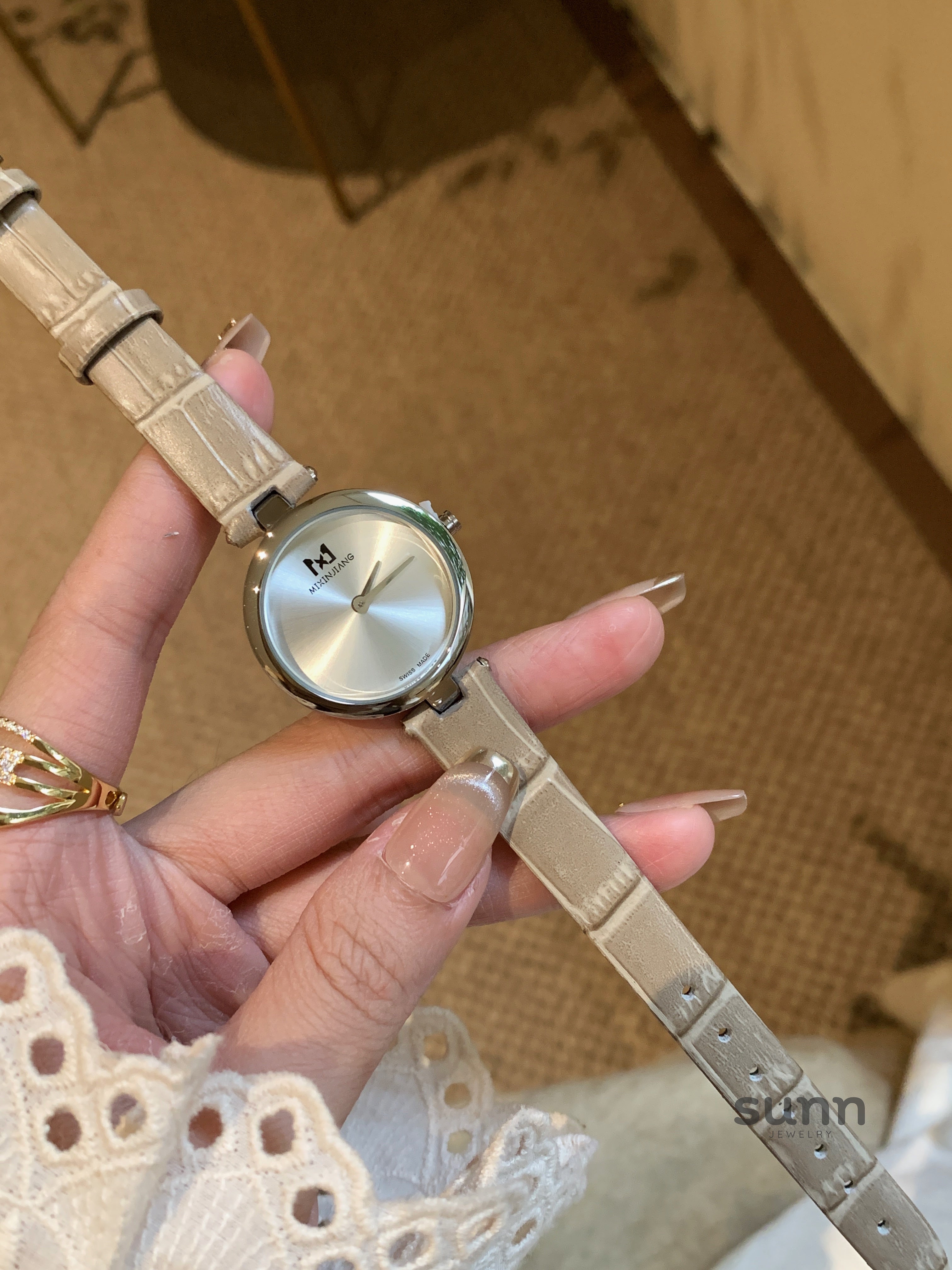 Jackeline Glare Mini Dial Watch [6IR3X6QC]