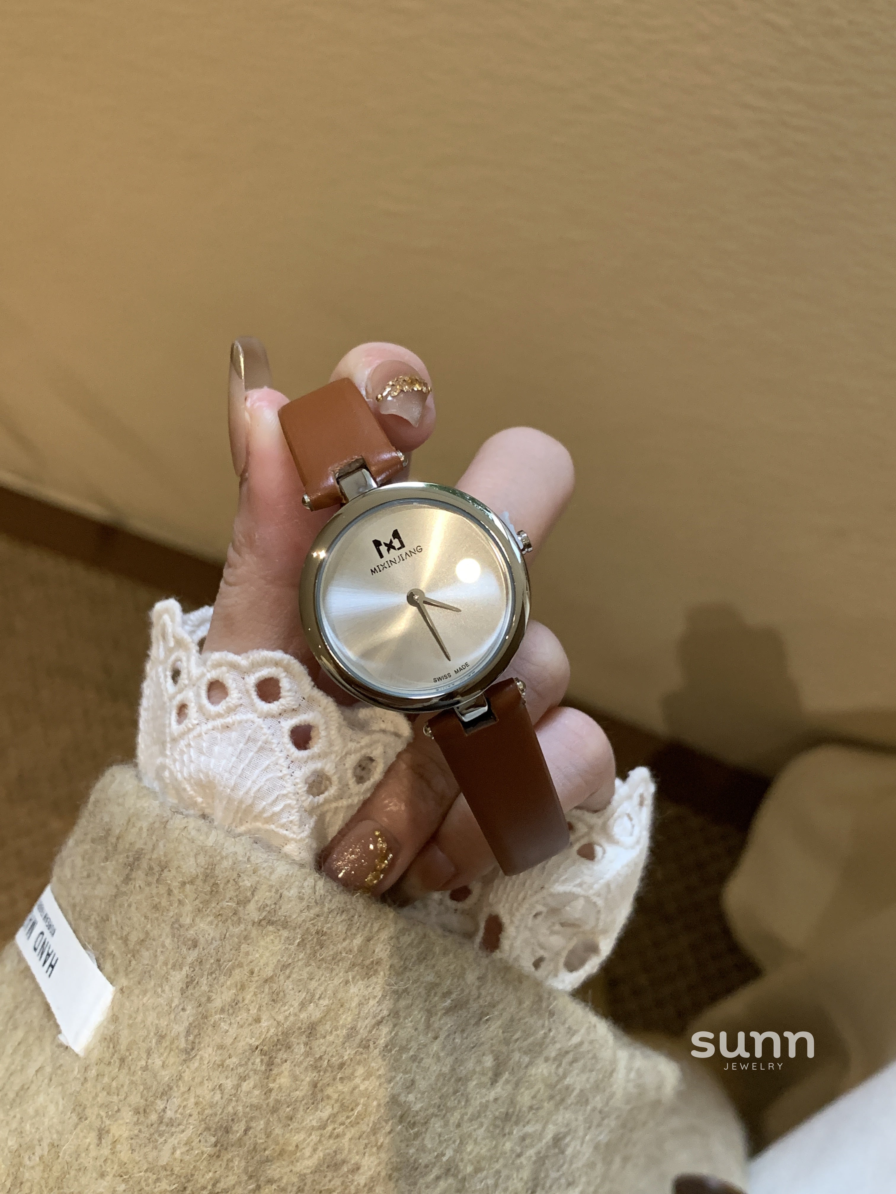 Jackeline Glare Mini Dial Watch [PY16LY5O]