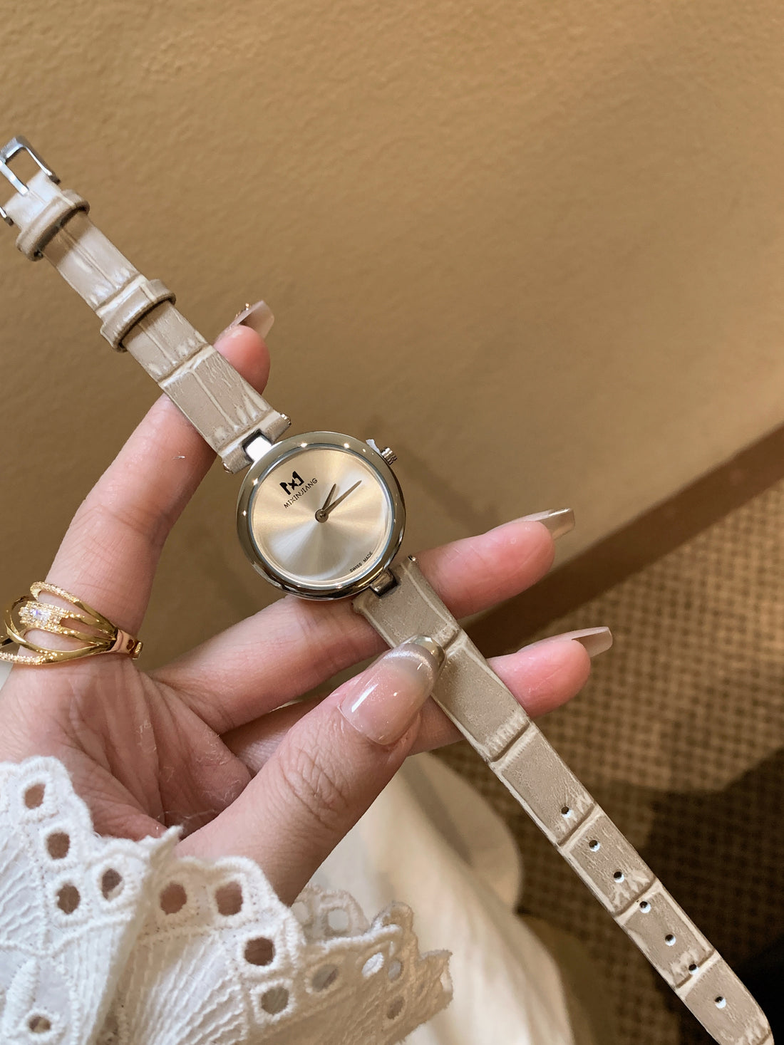 Jackeline Glare Mini Dial Watch [YMDSYIMD]