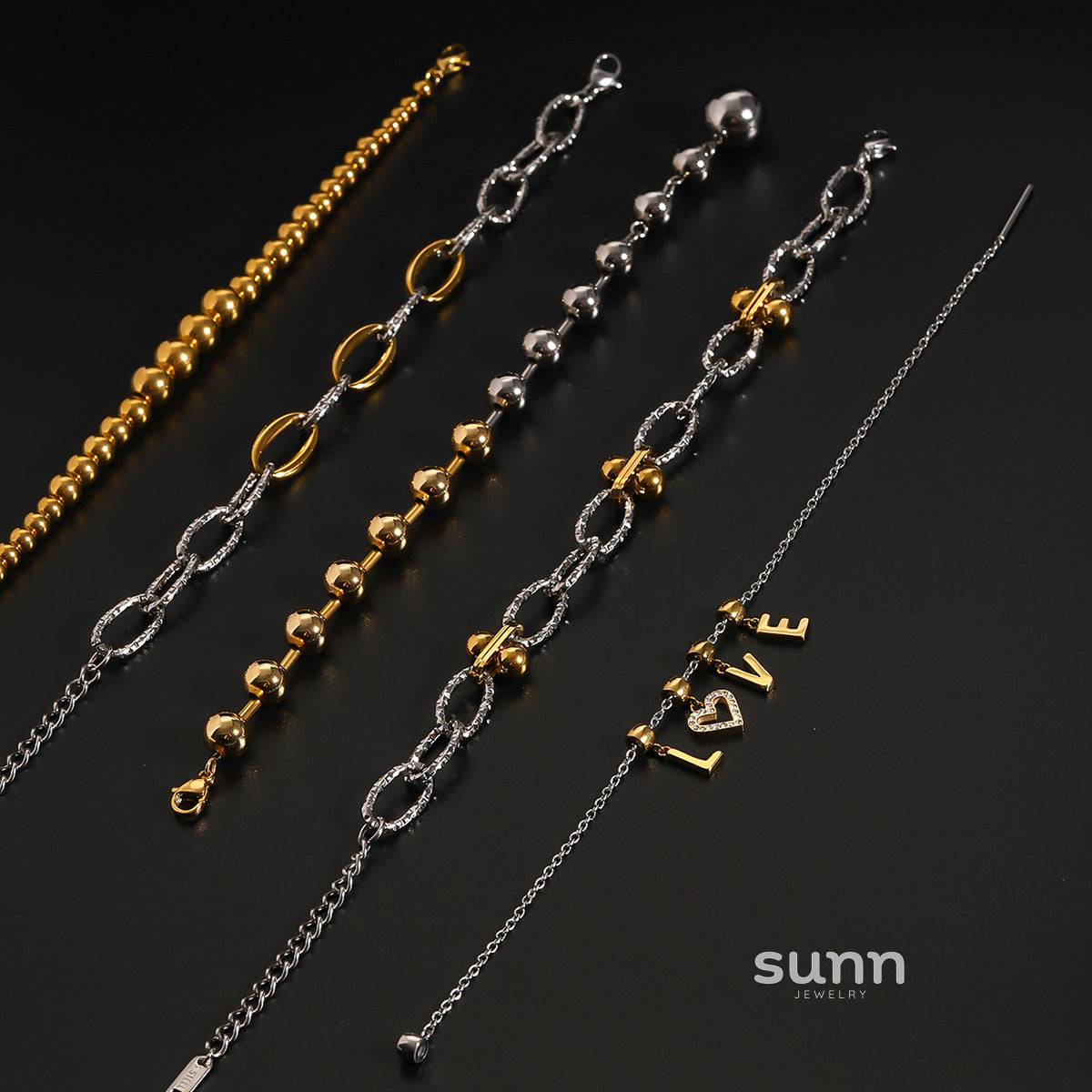 Jackeline Layered Charm Bracelet Set [C5S19UNG]