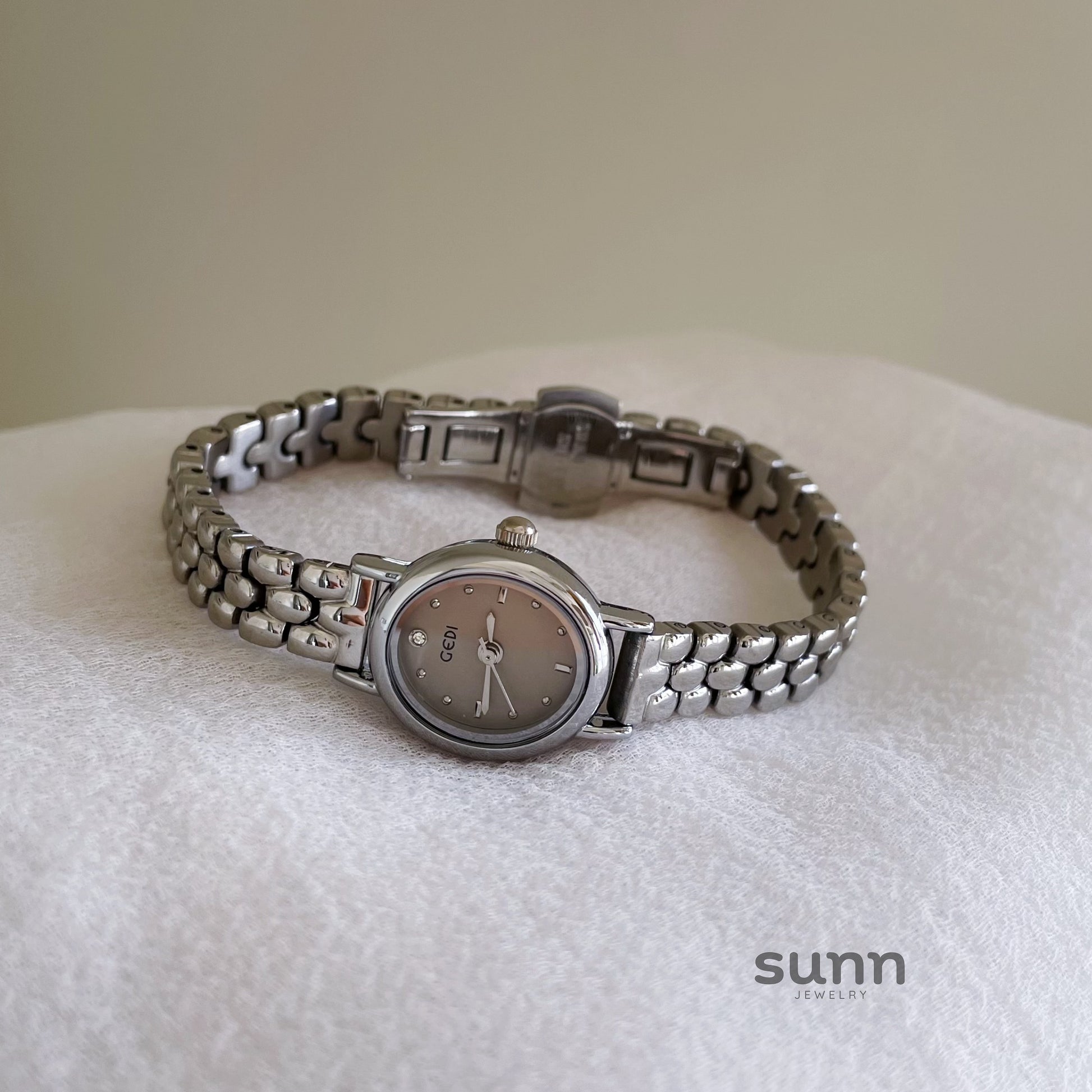 Jacklyn Oval Steel Watch [Y04ELQKQ]