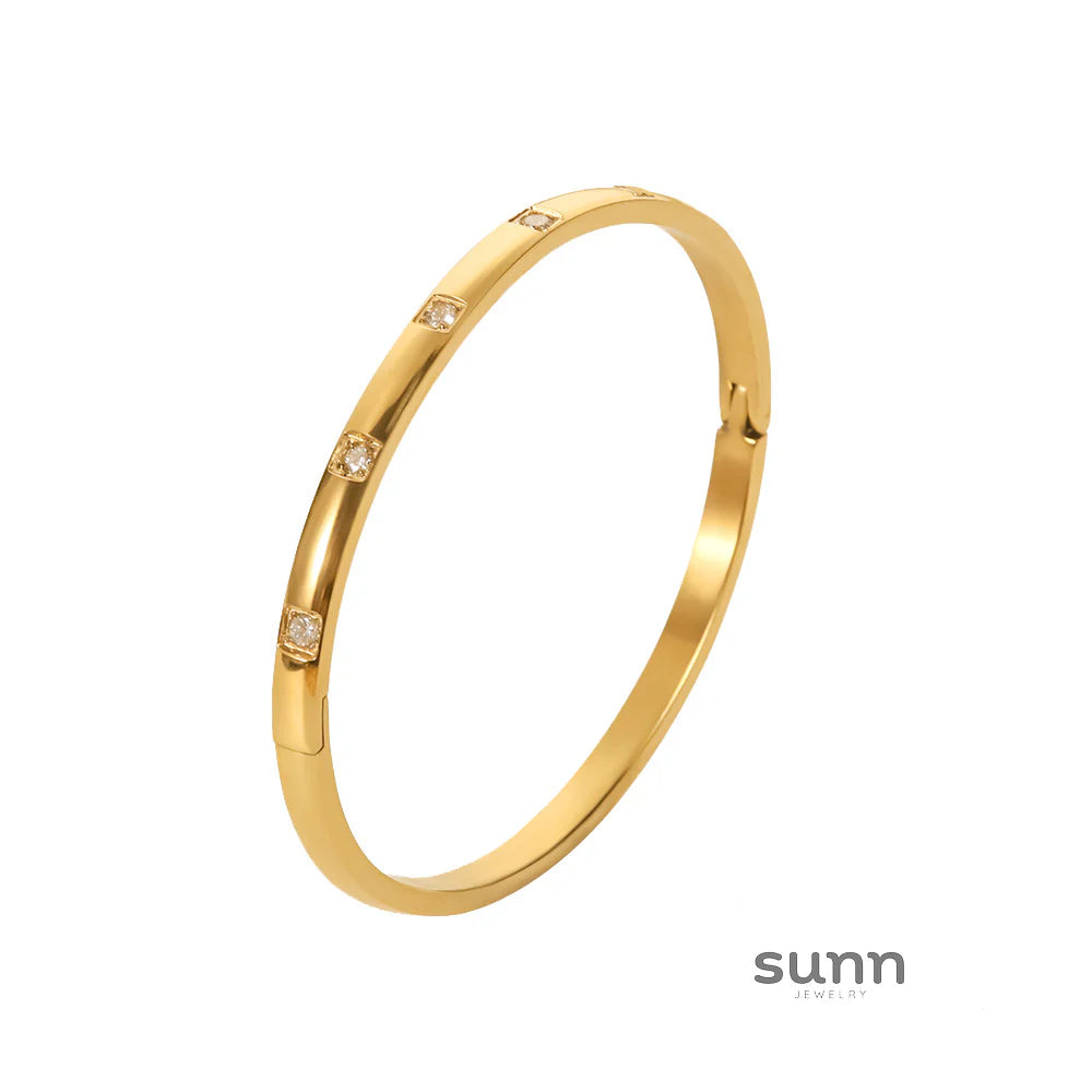 Jacy Dainty Zirconia Bangle