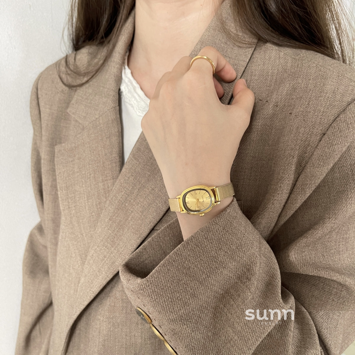 Jacy Oval Gold Watch [9V4NNUET]
