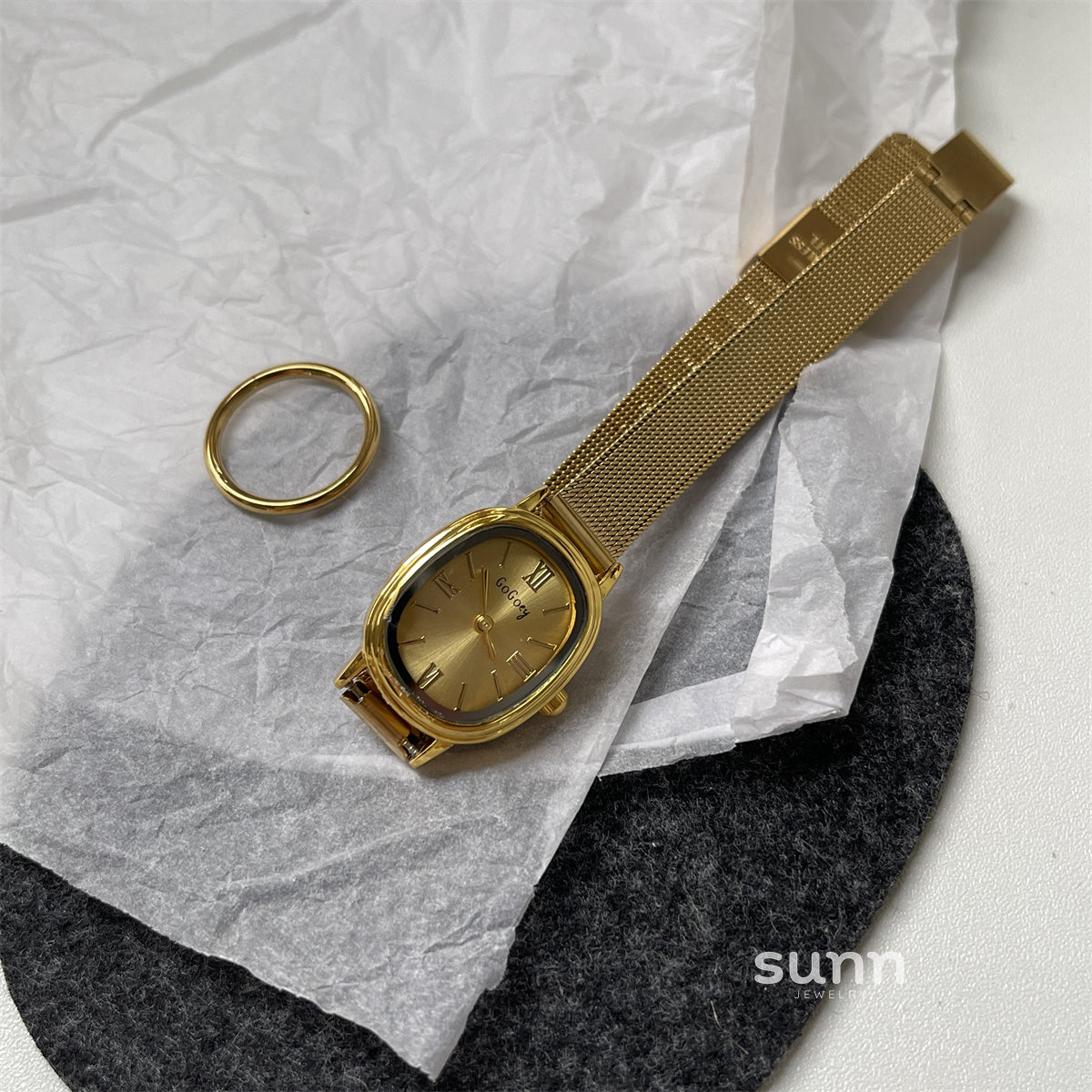 Jacy Oval Gold Watch [8FAVG6QD]