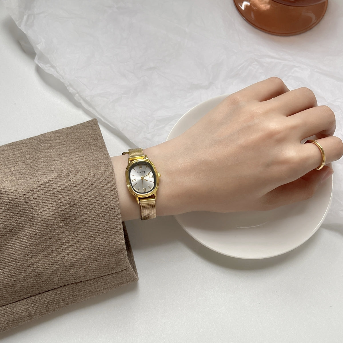 Jacy Oval Gold Watch [GJ4J5TEC]