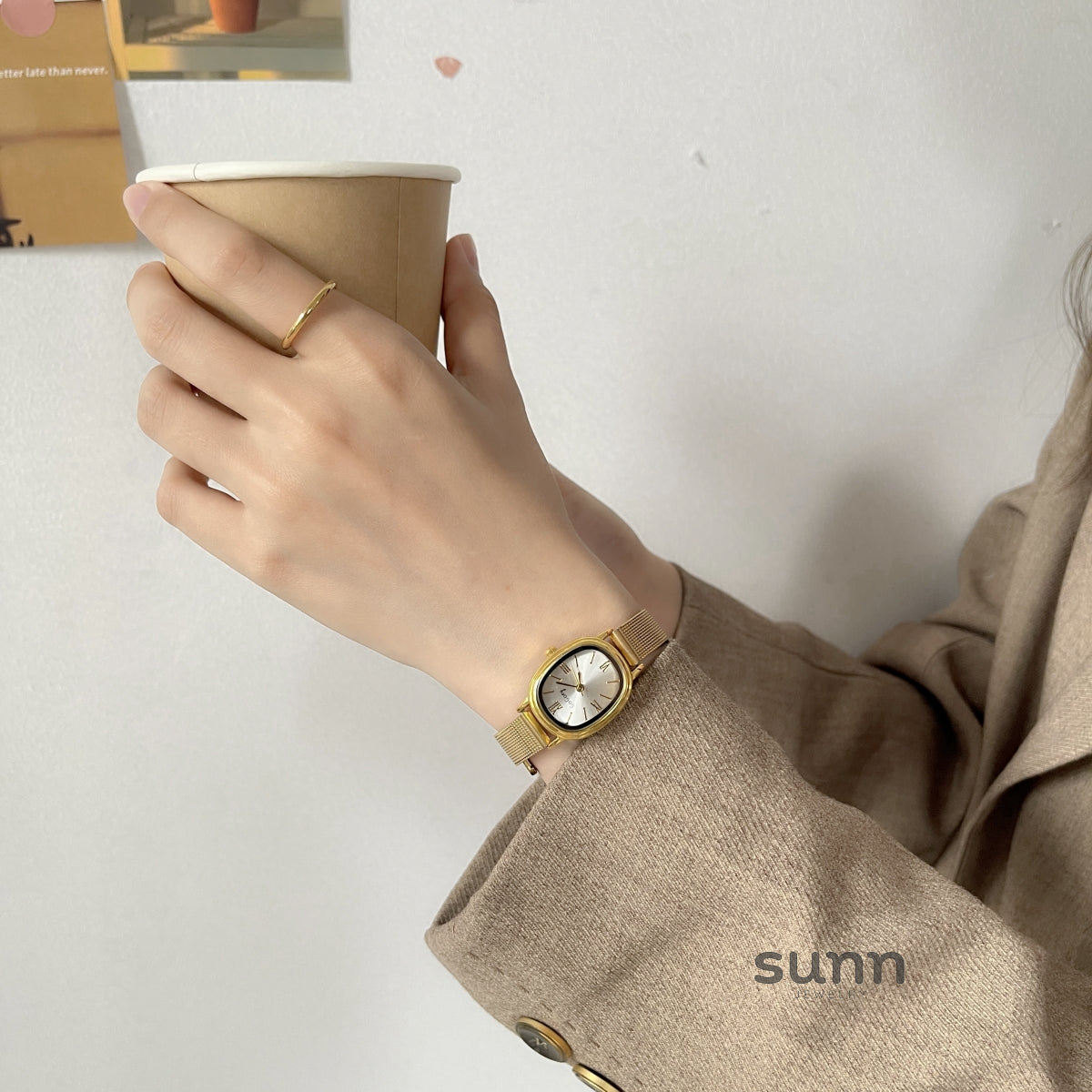 Jacy Oval Gold Watch [10U1LWOR]