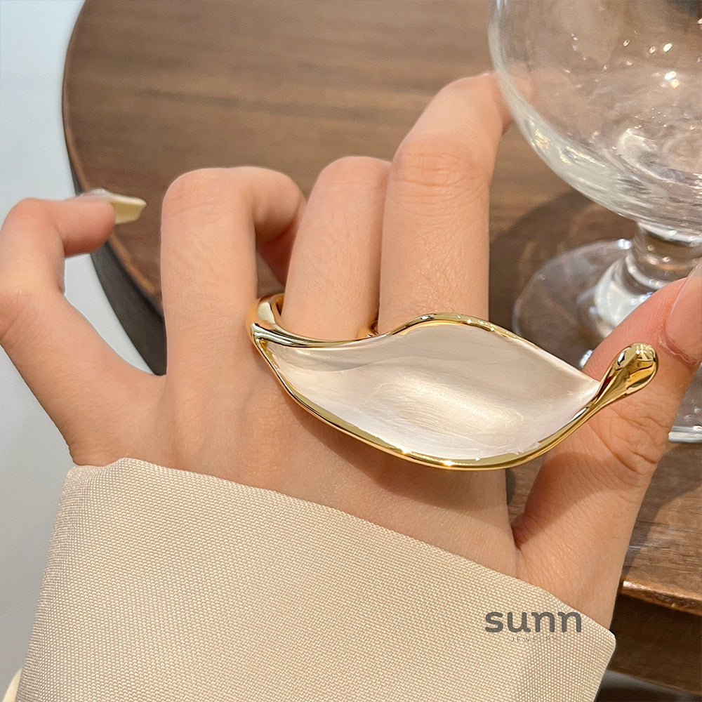 Jade Sculptural Leaf Ring [188FRVB0]