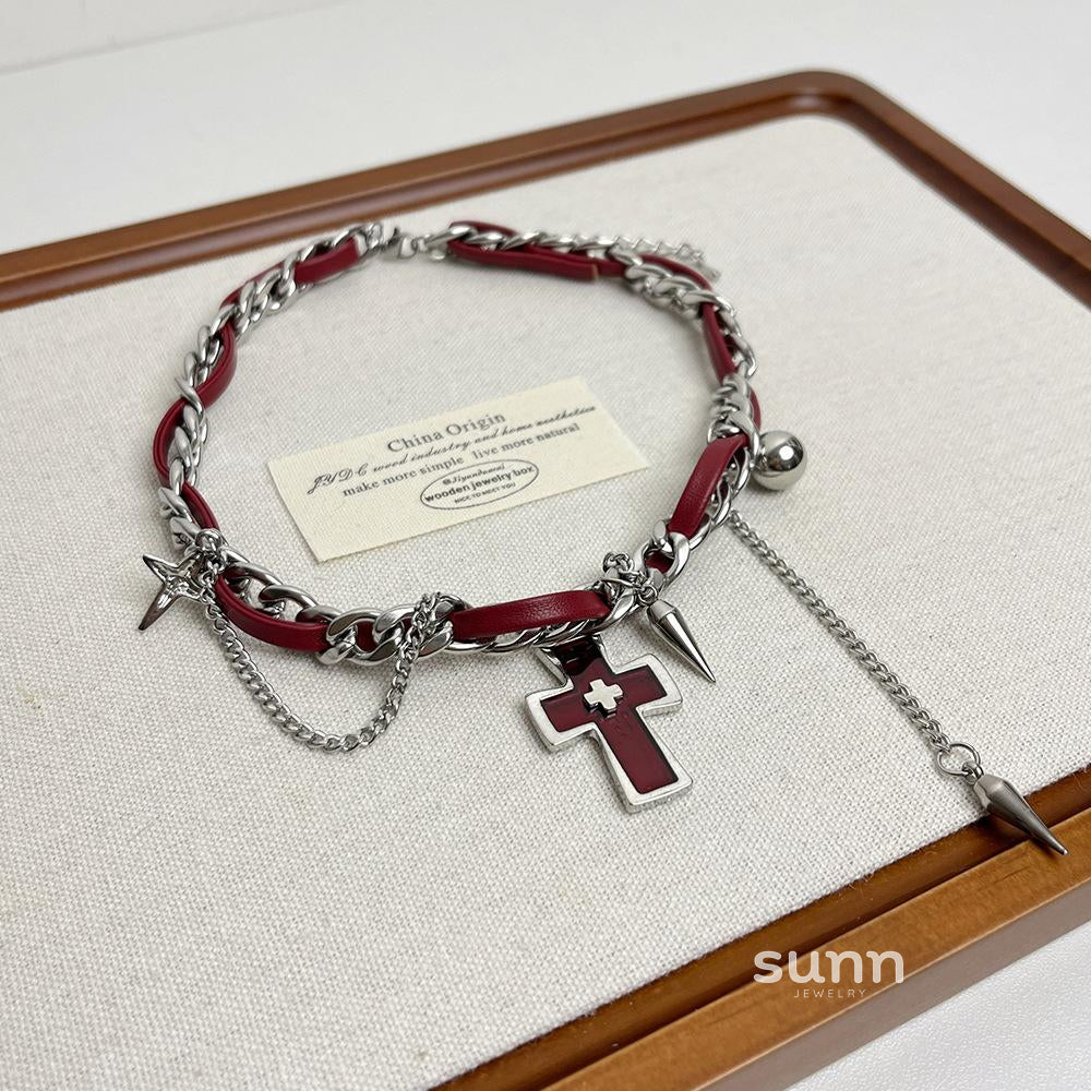 Jadore Rivet Cross Choker [PQECESIJ]