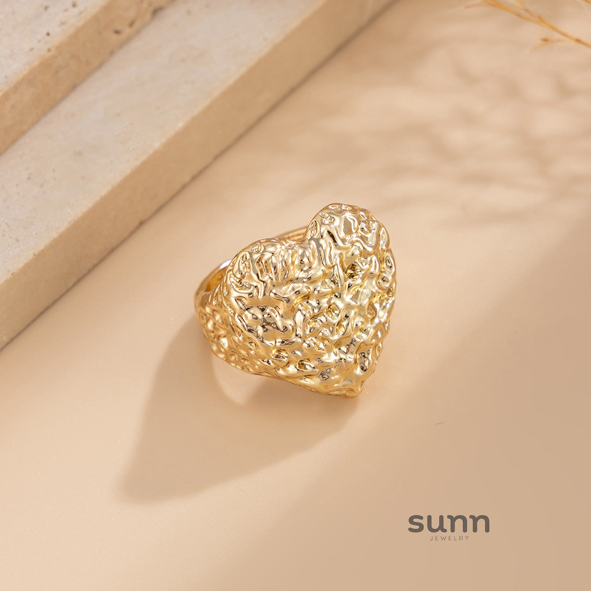 Jadyn Pleated Heart Earrings [YEG5VIHN]