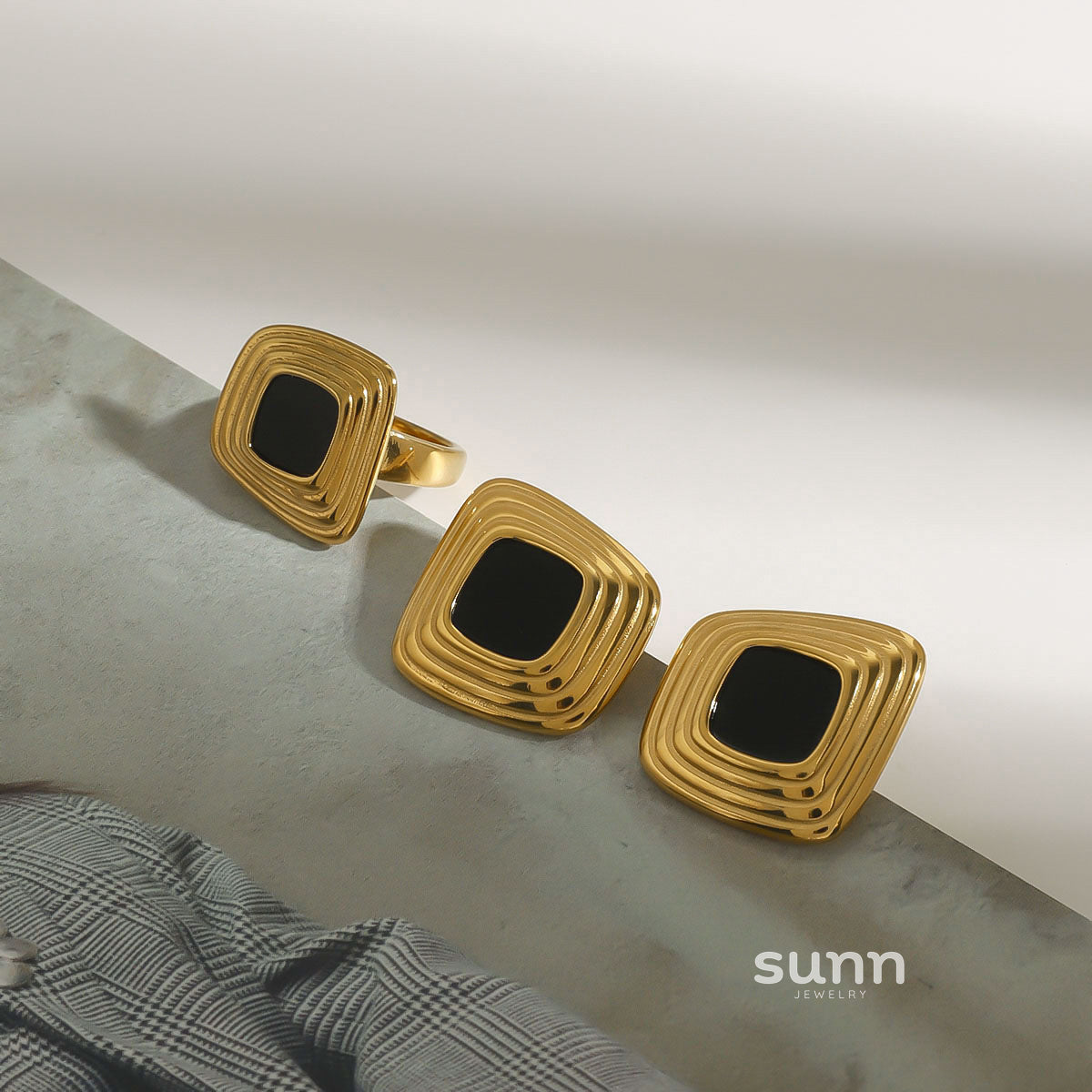 Jaeda Sleek Hoop Earrings [8C88S6H2]