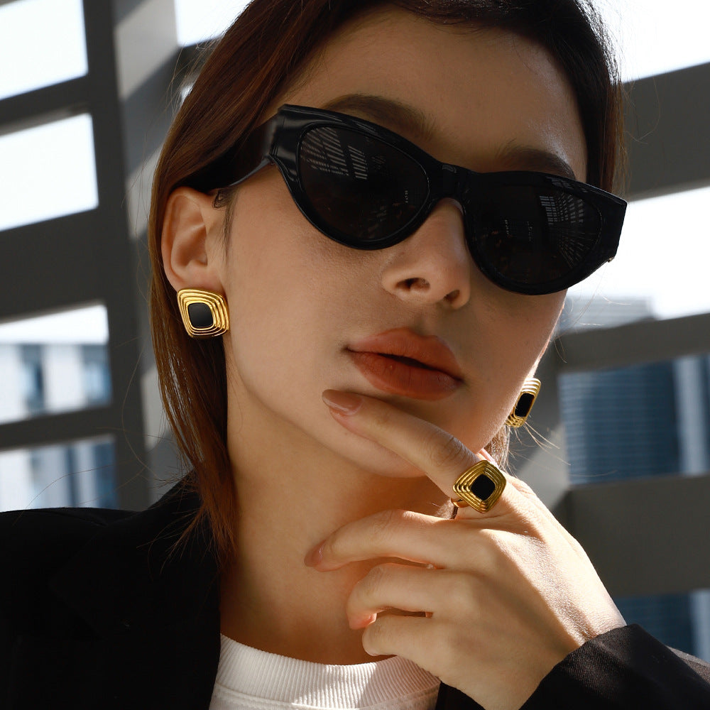 Jaeda Sleek Hoop Earrings [QR6J8JGK]