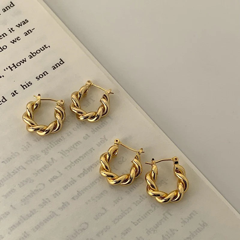 Jaeda Twisted Metal Hoop Earrings