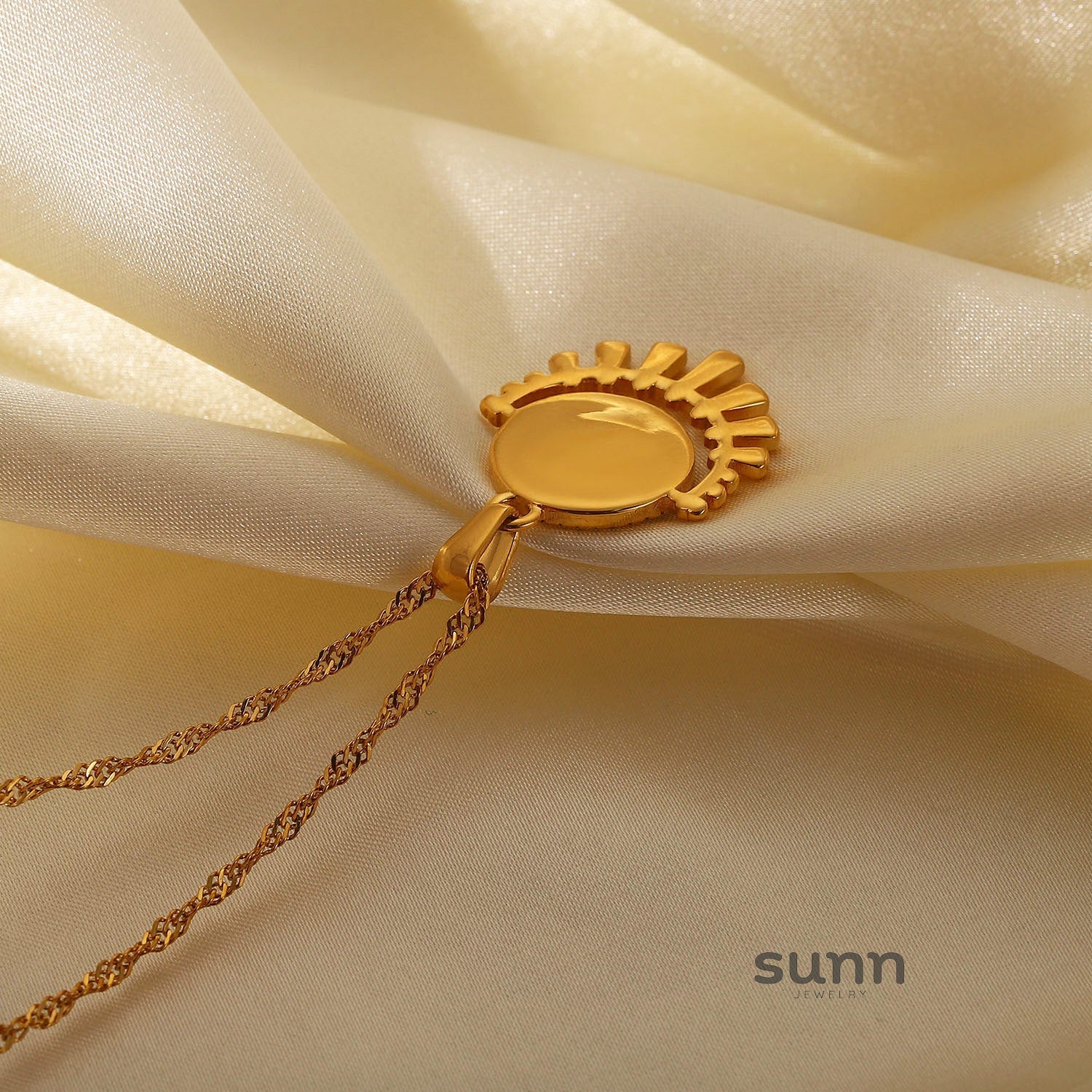 Jaedyn Zircon Eye Pendant Necklace