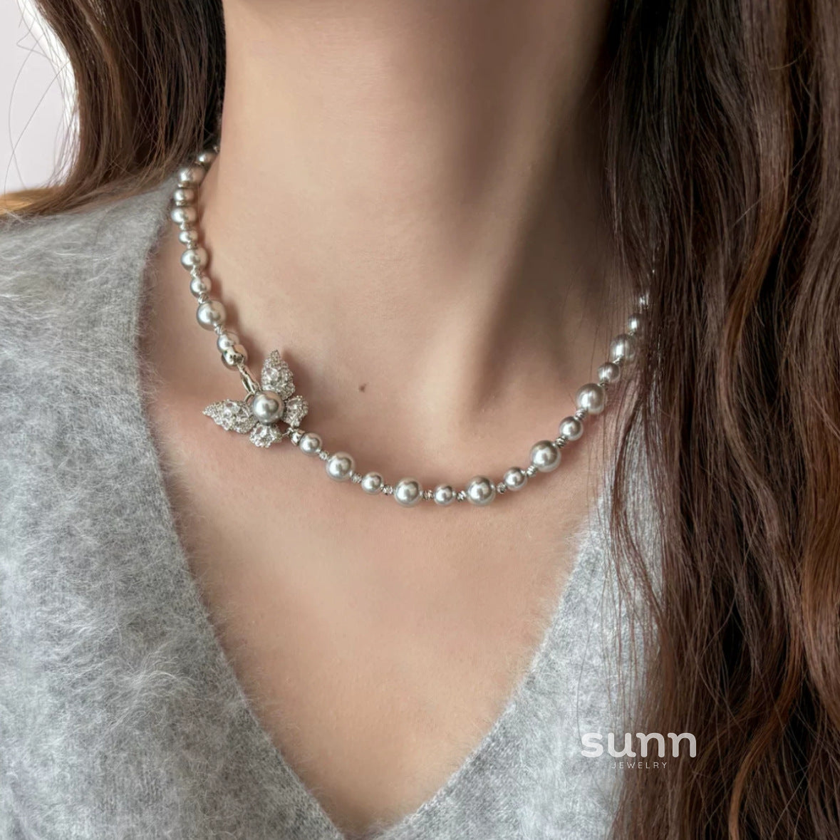 Jaela Butterfly Pearl Necklace [493T5MQM]