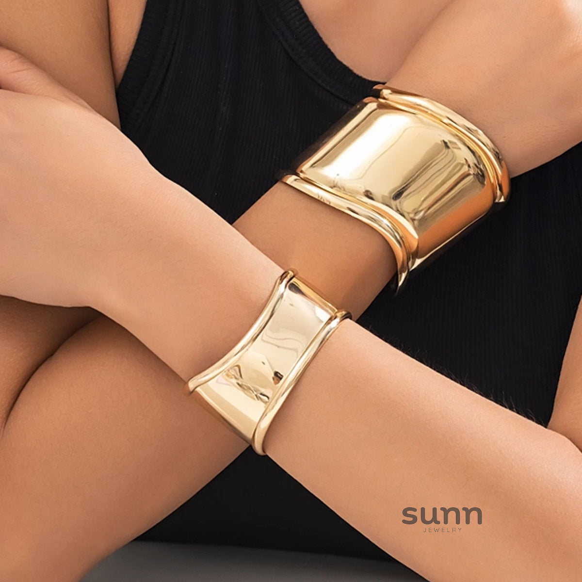 Jaelle Stainless Steel Bangle [Q6GJTLUU]