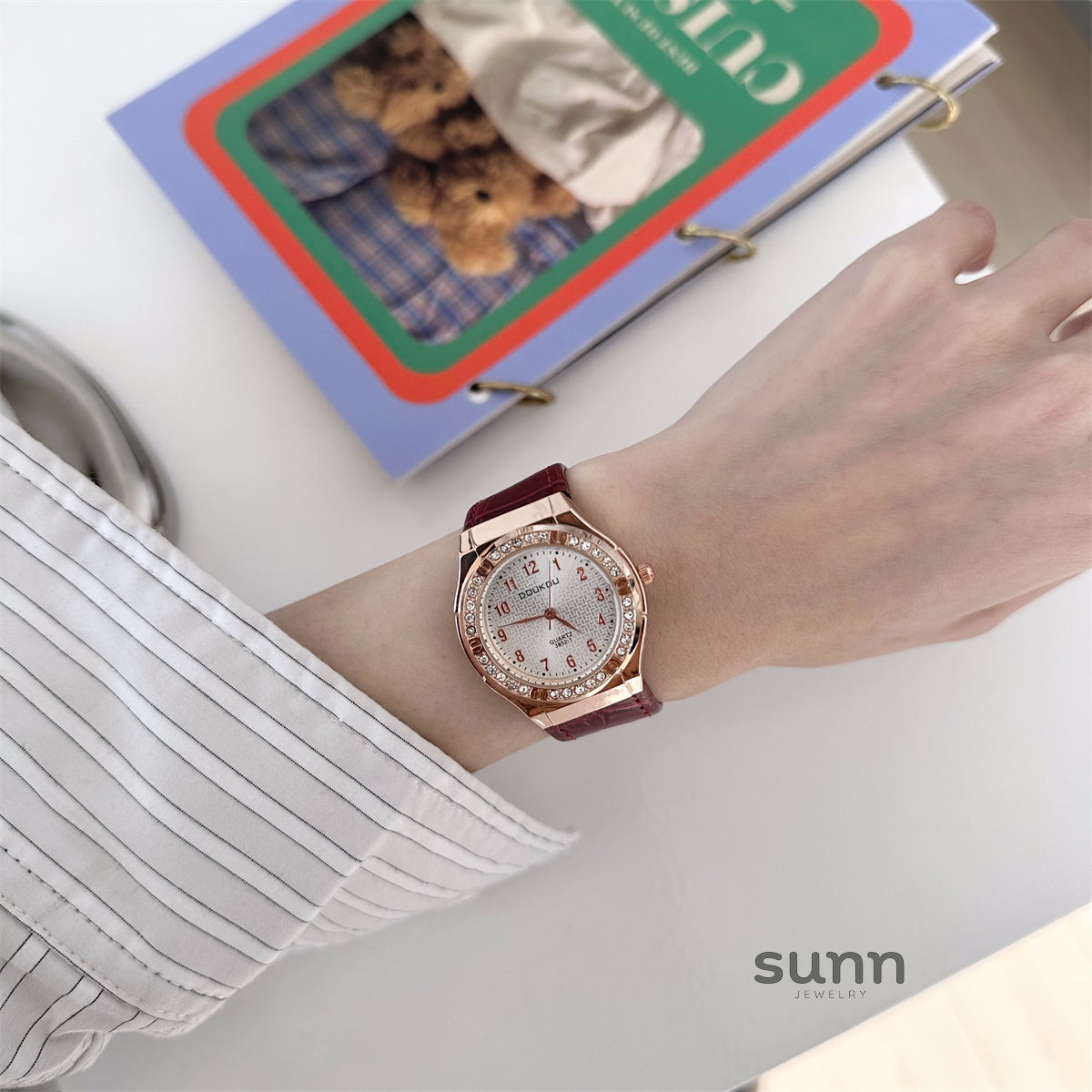 Jaicee Minimalist Quartz Watch [8XVY872N]