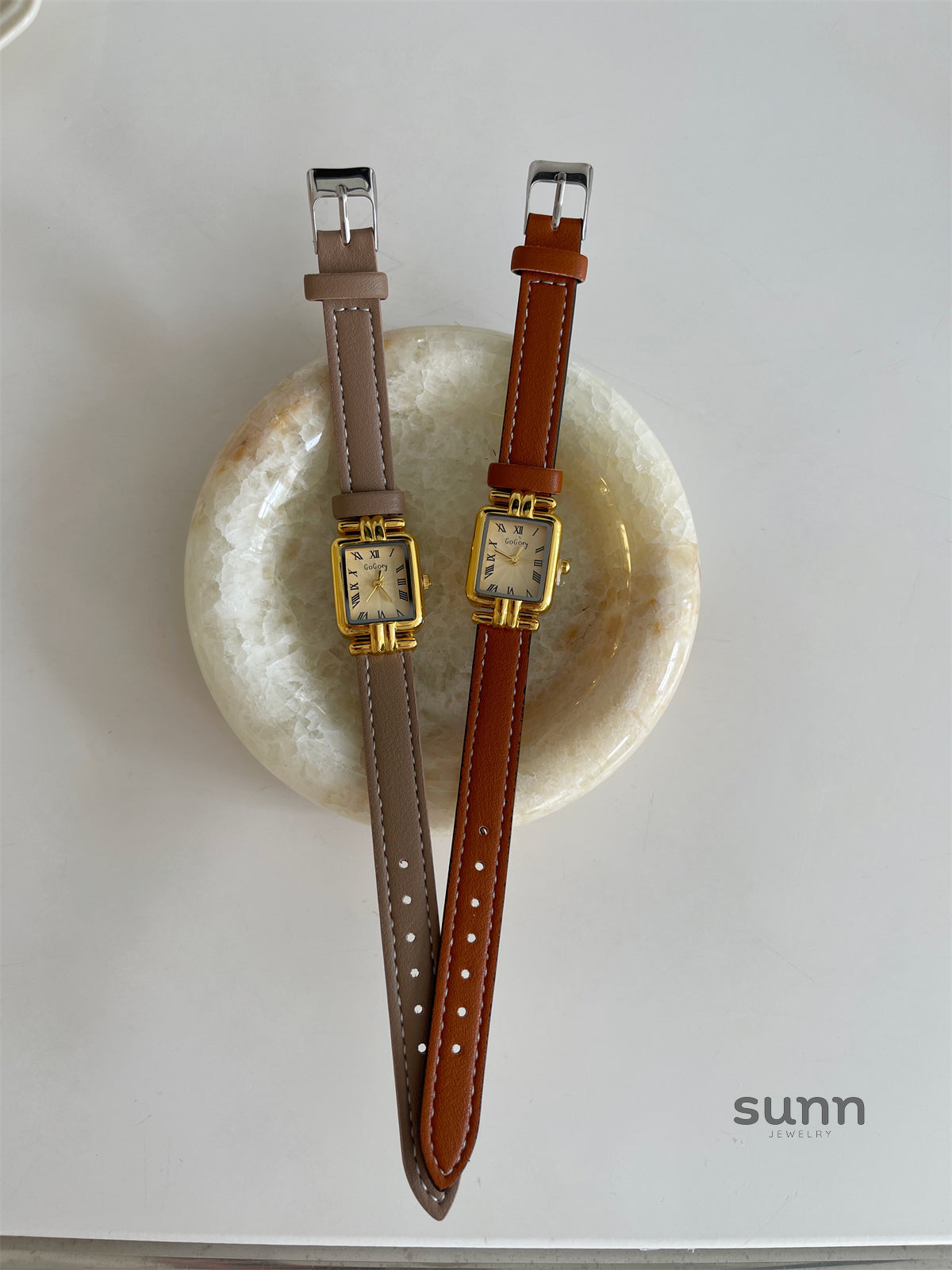 Jailyn Petite Square Watch [AX3K4UW5]