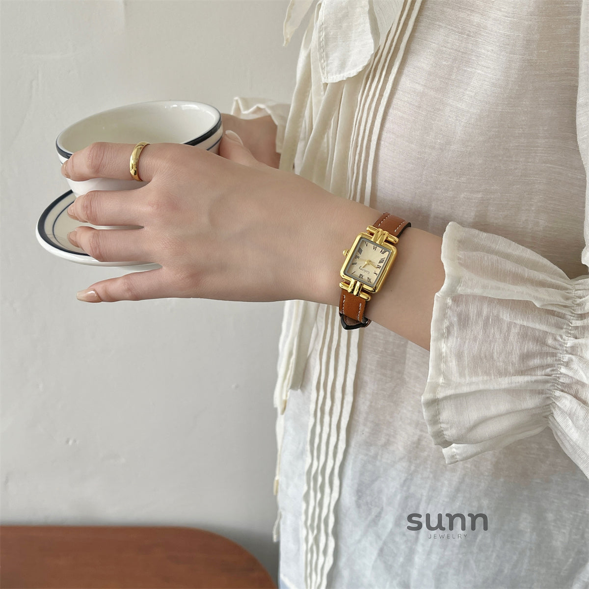 Jailyn Petite Square Watch [3MCO28T0]