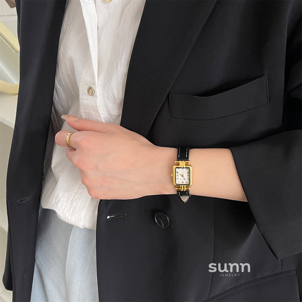 Jailyn Petite Square Watch [PK7MBY43]