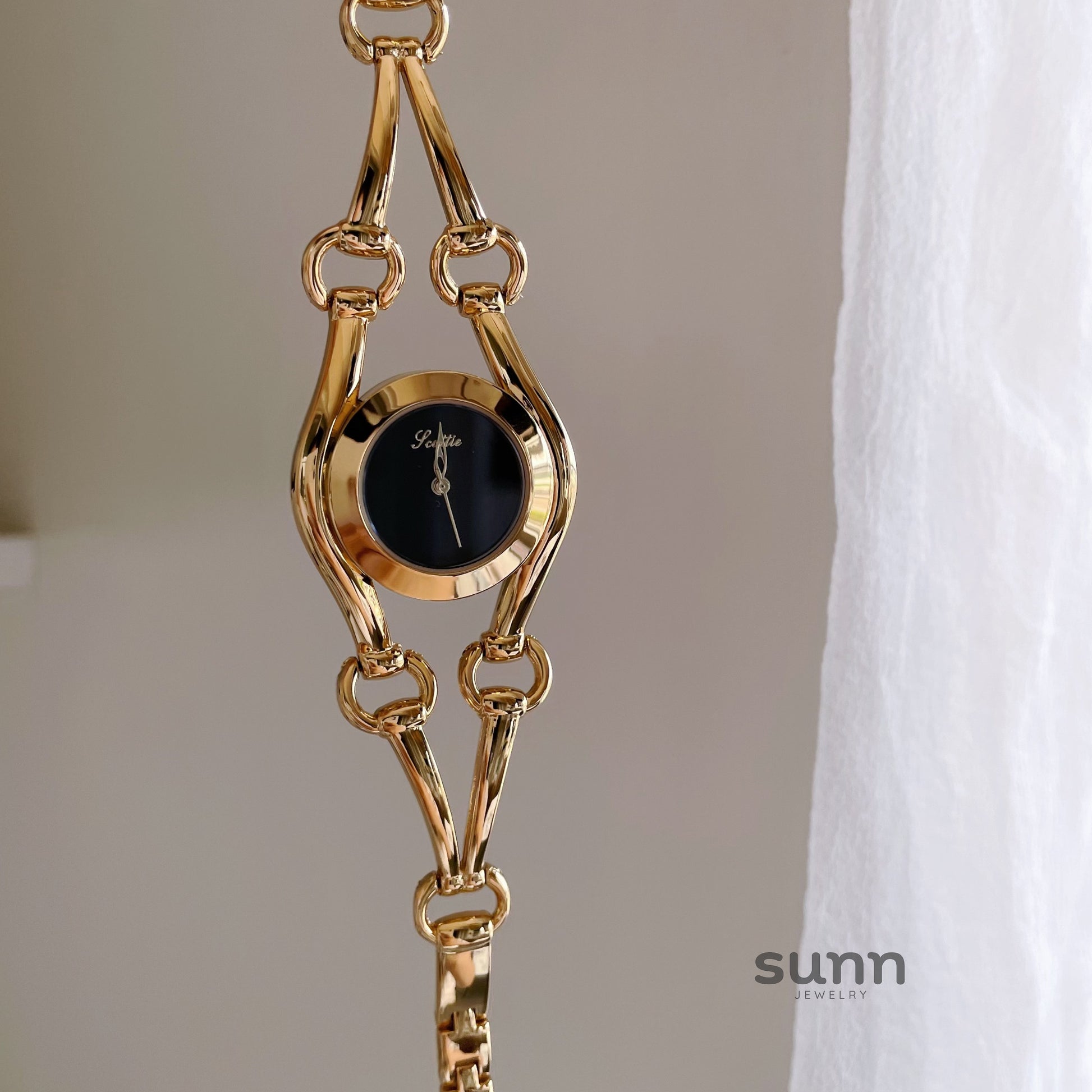 Jaime Gold Bracelet Watch [9PCZU6PA]