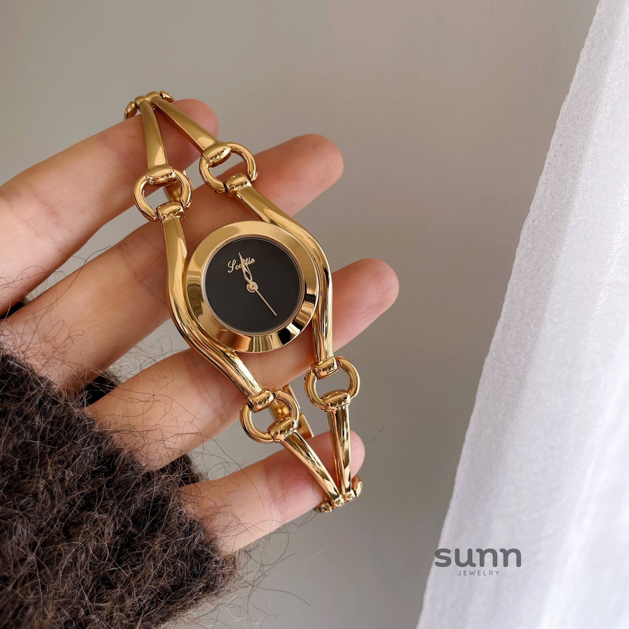 Jaime Gold Bracelet Watch [MMWZ322A]
