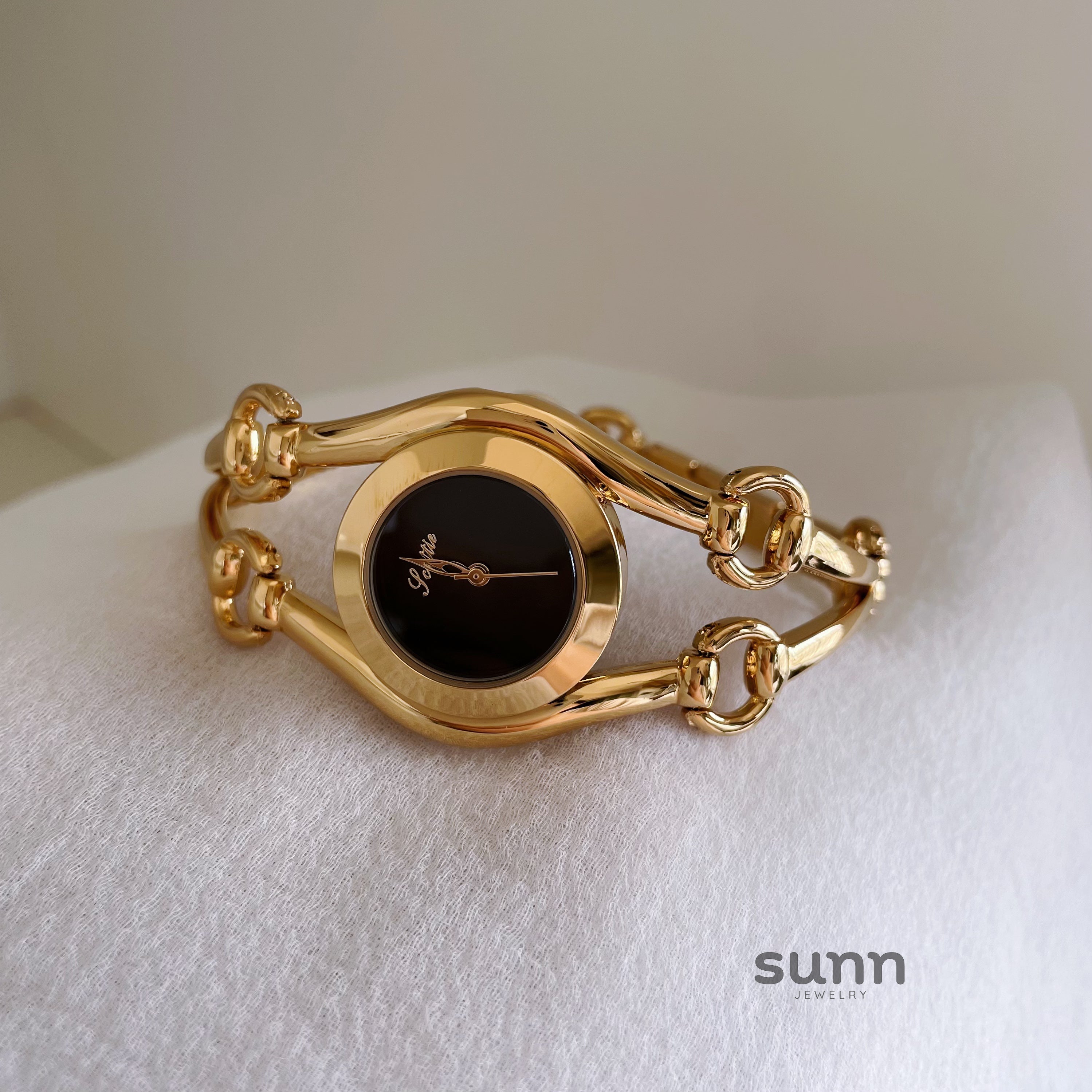 Jaime Gold Bracelet Watch [I7NXNX64]