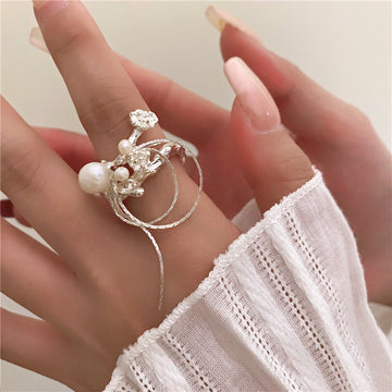 Jala Glow Floral Pearl Ring [A1IKB3ZL]