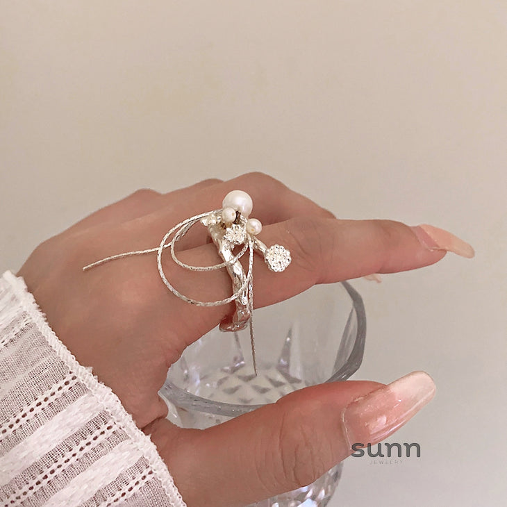 Jala Glow Floral Pearl Ring [A1IKB3ZL]