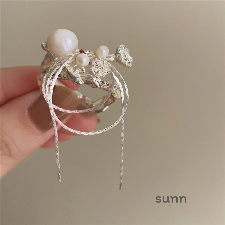 Jala Glow Floral Pearl Ring [D1FLI4S1]