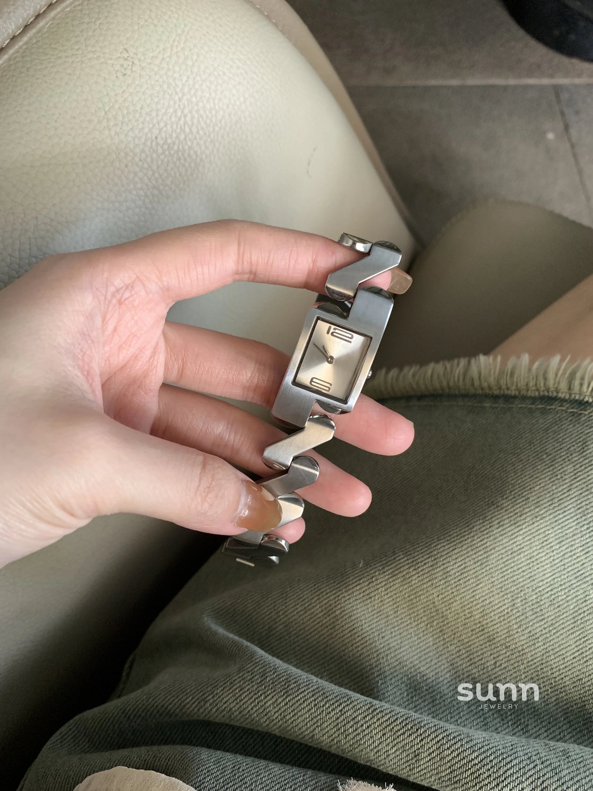 Jaleigh Vintage Silver Wrist Watch