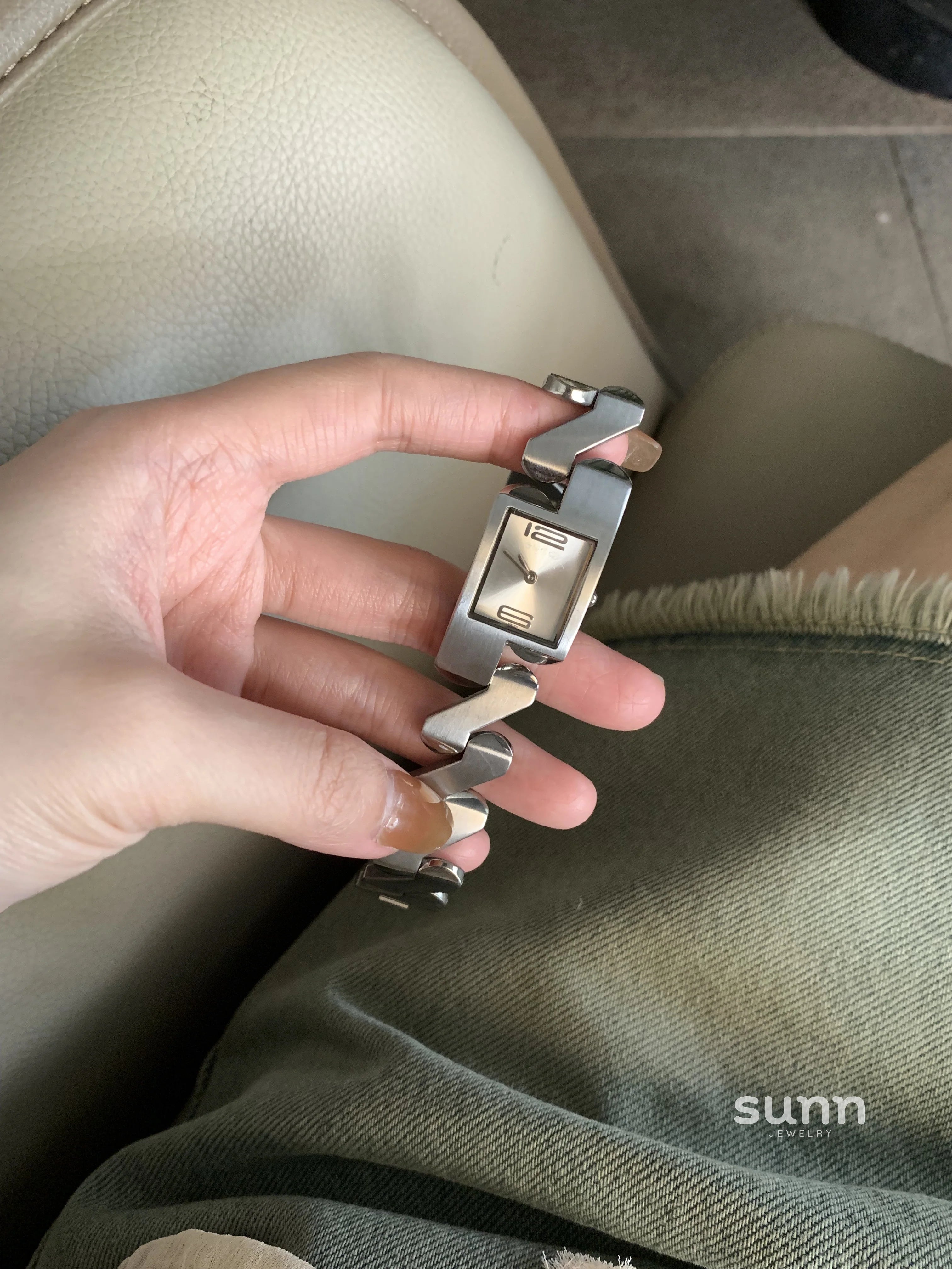 Jaleigh Vintage Silver Wrist Watch