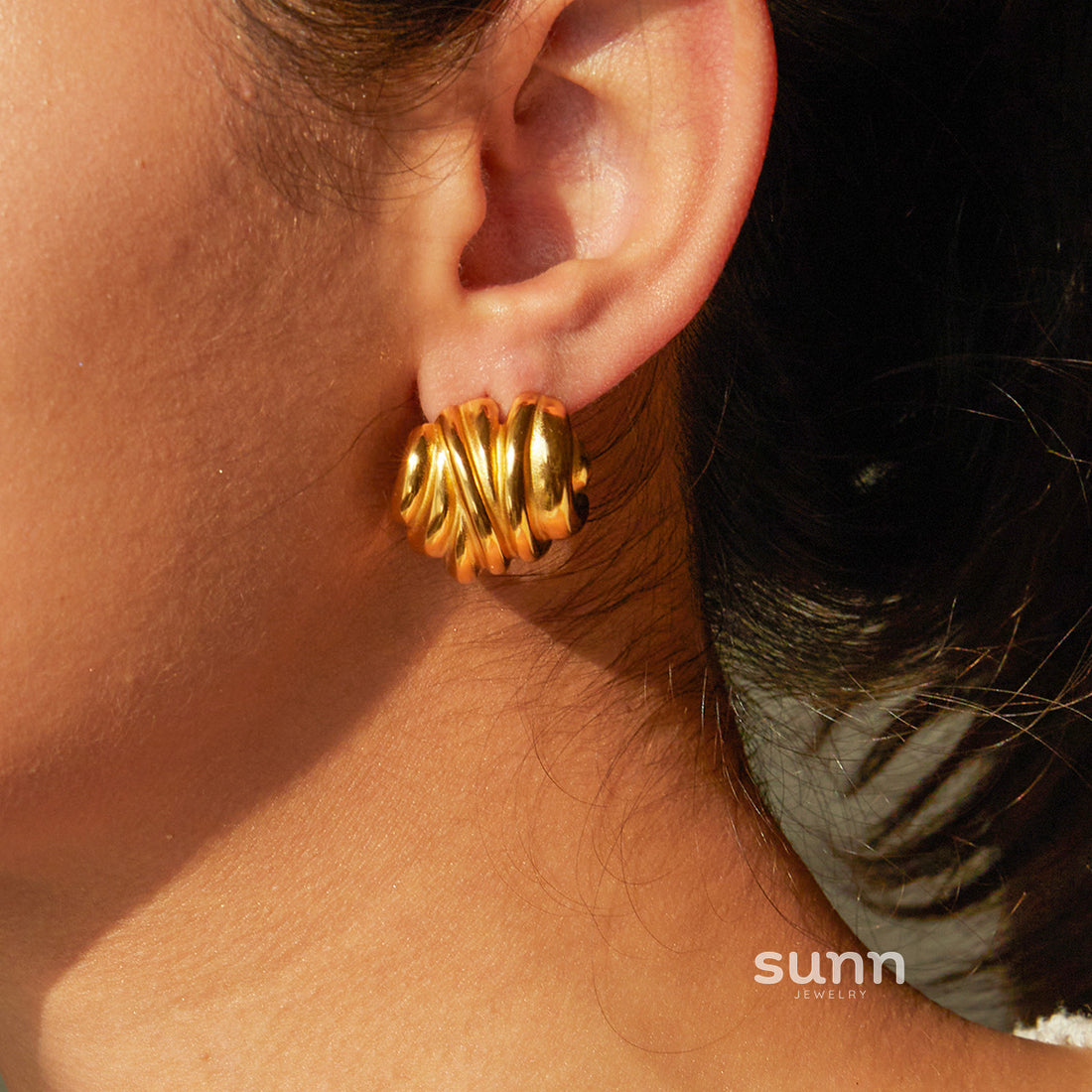 Jalyssa Wavy Bar Earrings [C8L92OMW]