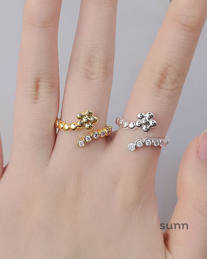 Jamiah Glossy Petal Ring [BO6B8UN4]