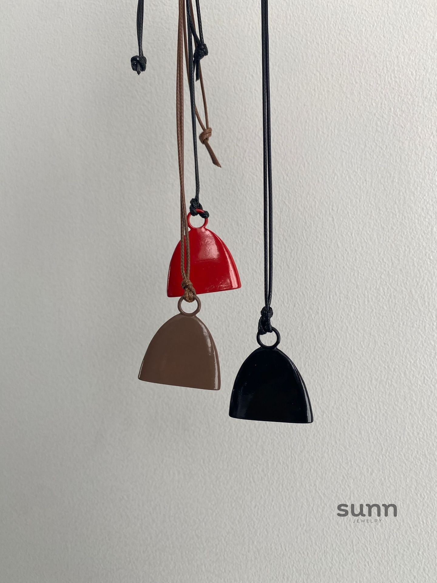 Jamiah Retro Triangle Necklace [UTQ6CMCZ]