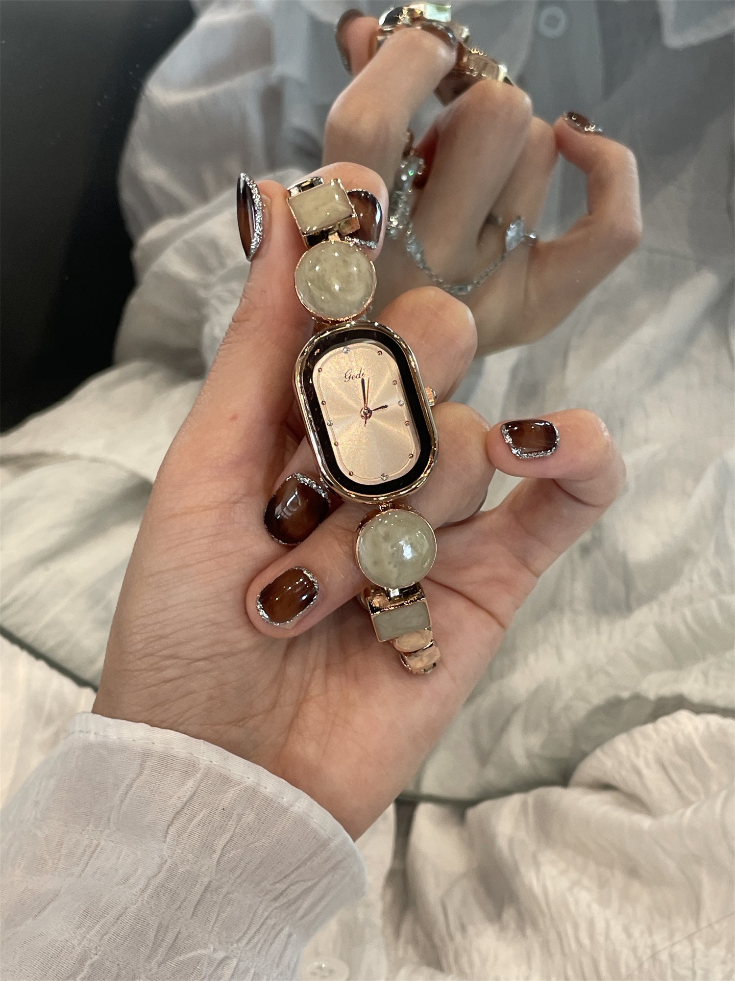 Jamilah Delicate Steel Watch [VIZ40YM4]