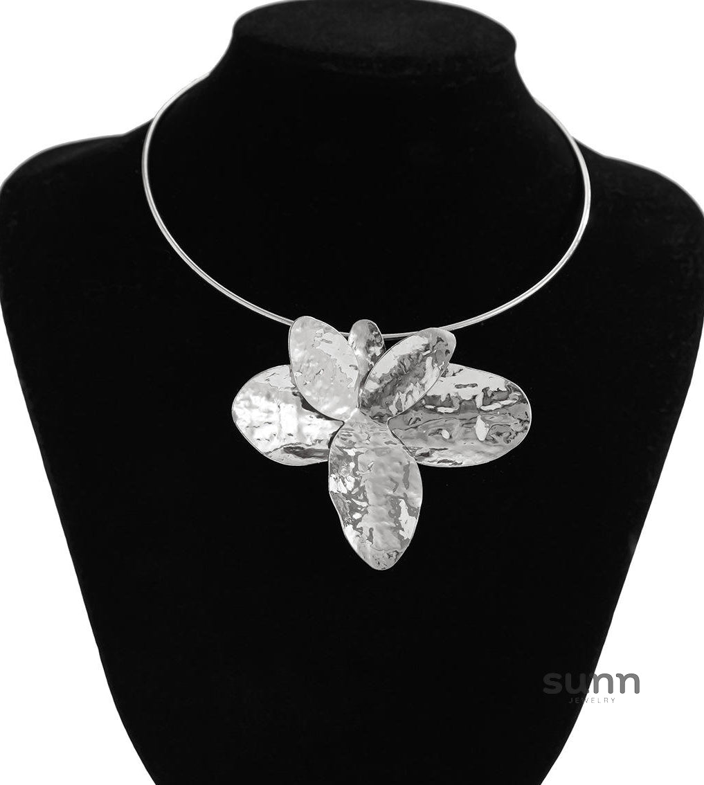 Jamya Asymmetric Petal Choker [GXZ5D9Q6]