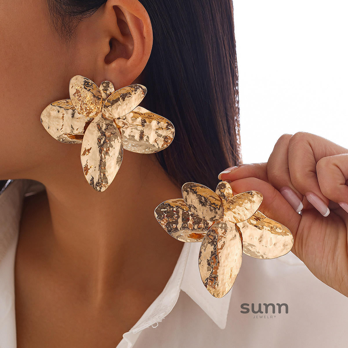 Jamya Asymmetric Petal Choker [ROF2XI4Q]