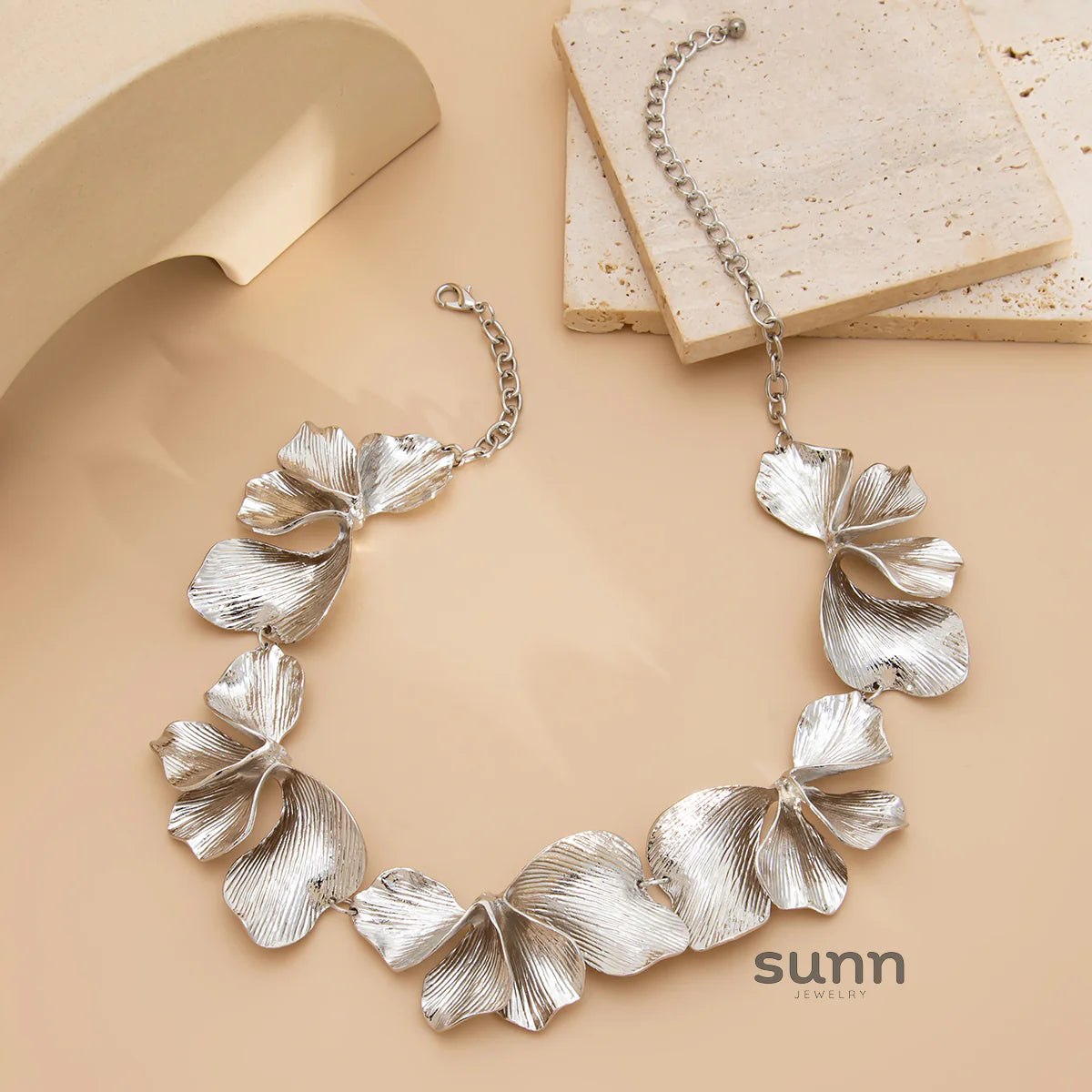 Jamyiah Metallic Petal Necklace