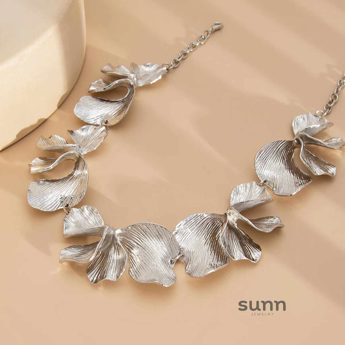 Jamyiah Metallic Petal Necklace