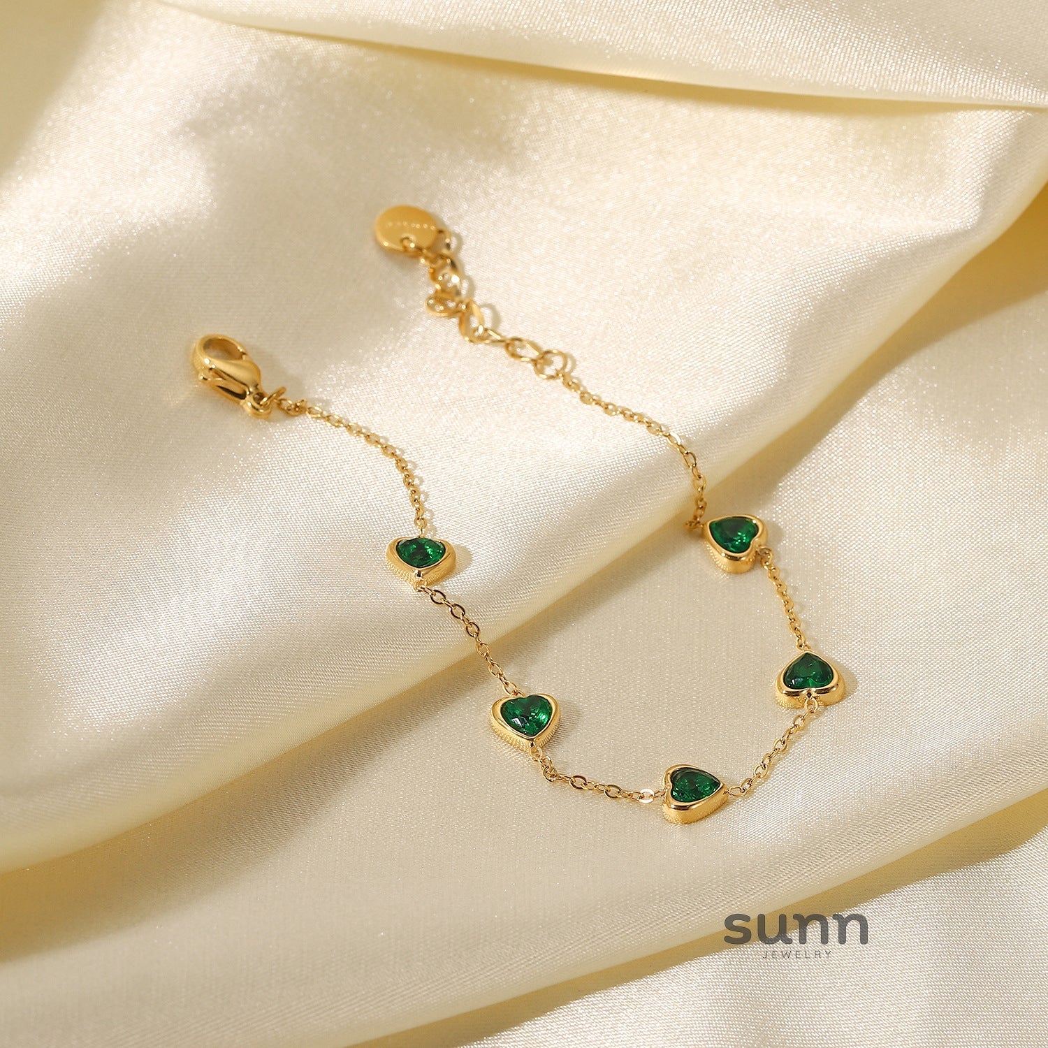 Janay Emerald Heart Bracelet