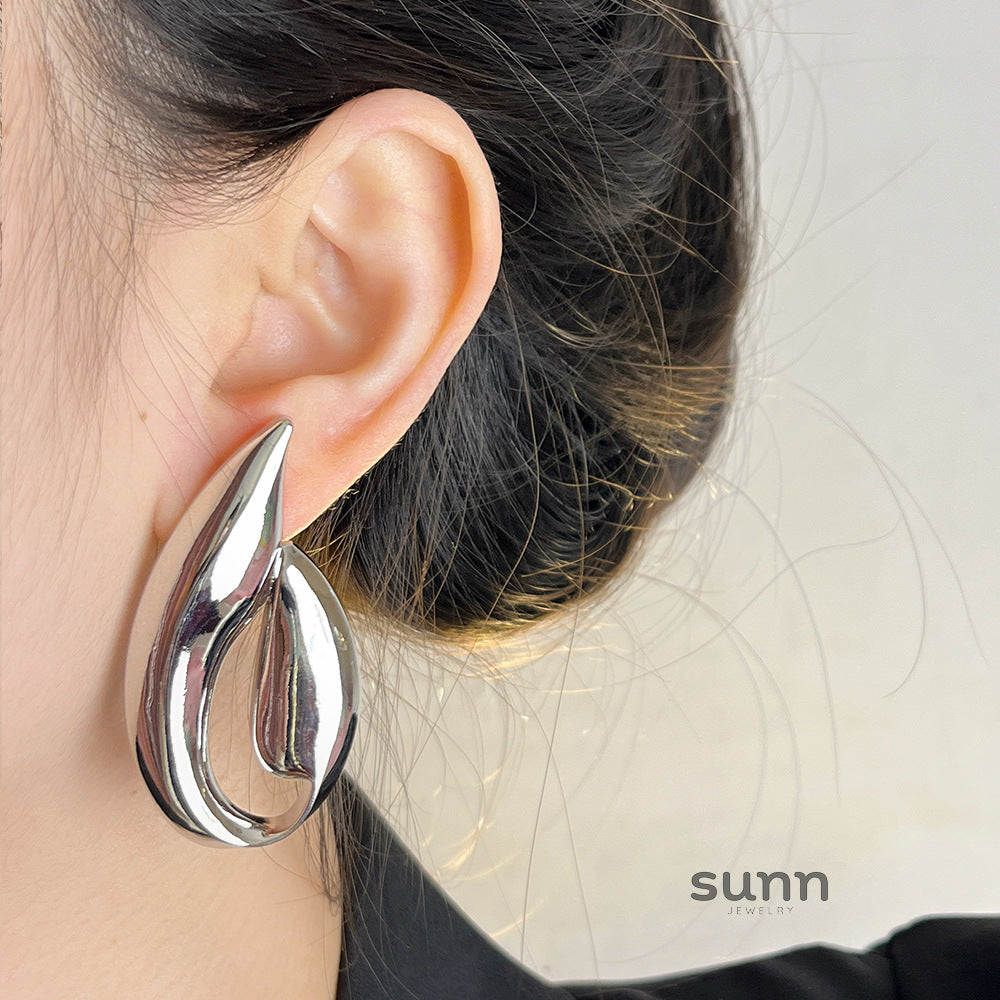Janaya Sculptural Drop Earrings [TLJRHO5L]