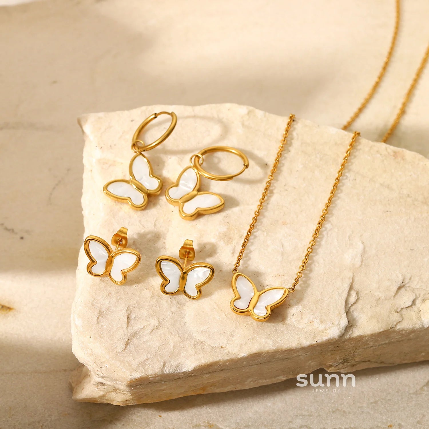 Janelle Butterfly Mother-of-Pearl Set