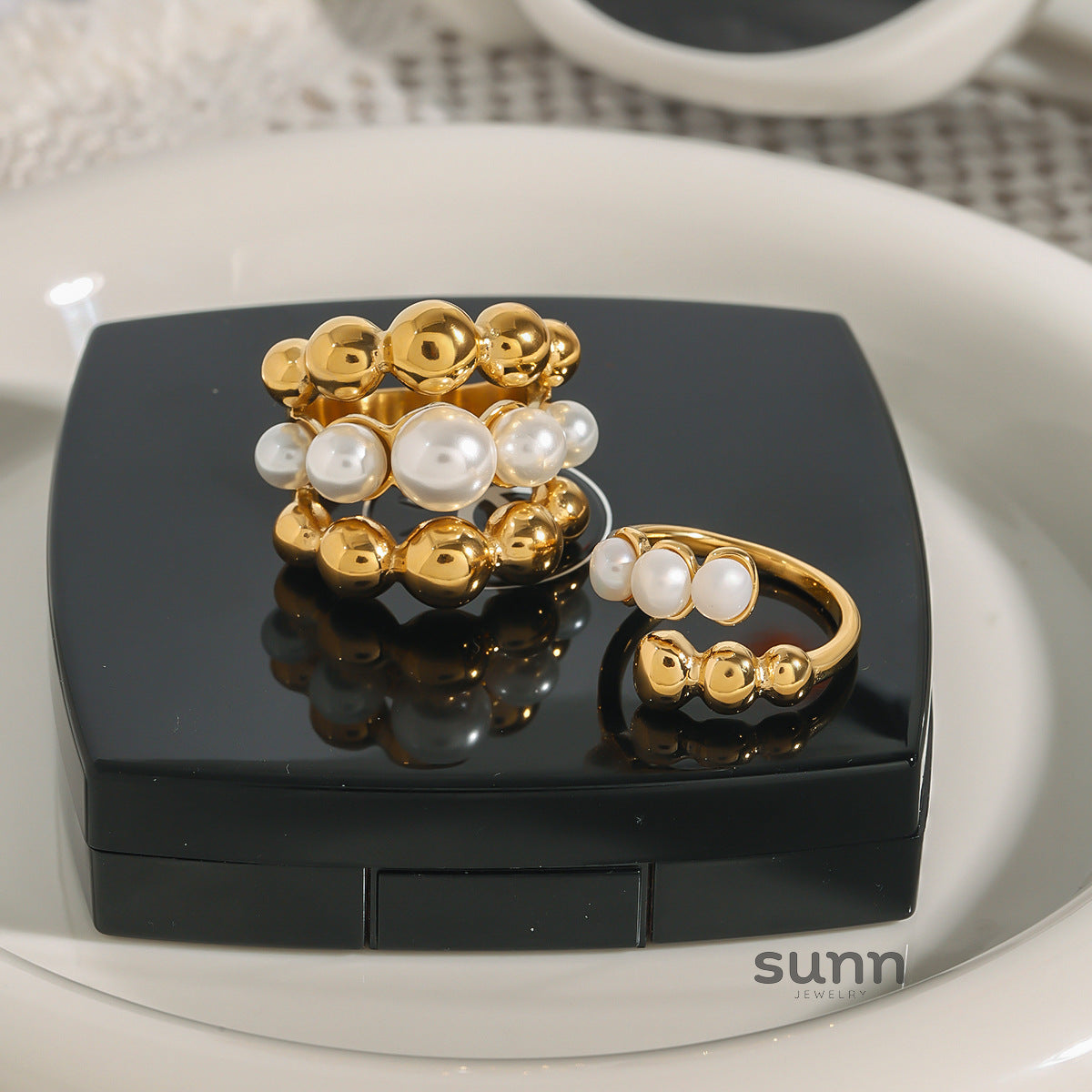 Janelly Dainty Pearl Stacking Rings [ZENXSENI]