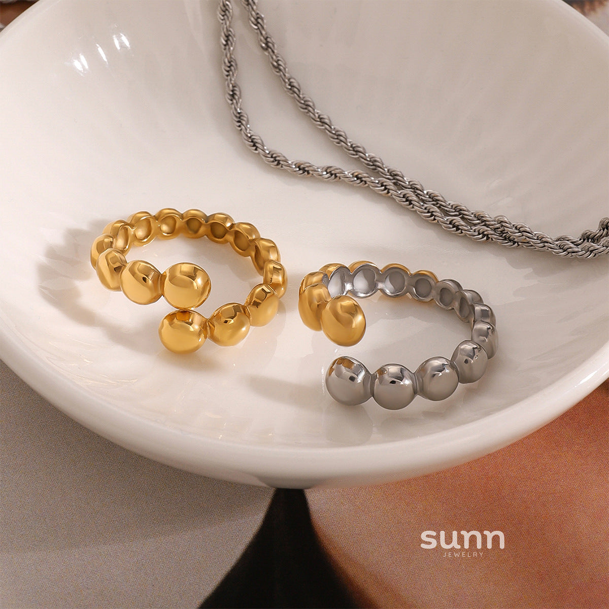Janelly Dainty Pearl Stacking Rings [02UF8TCI]
